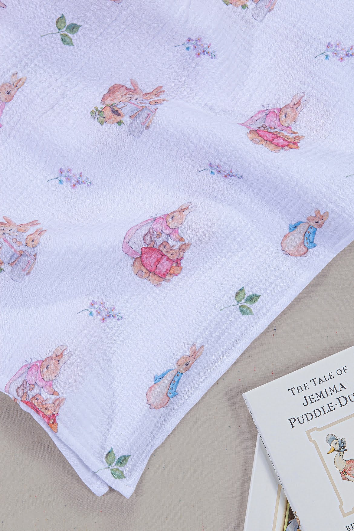 Peter Rabbit Serisi Çok Amaçlı Bebek Müslin Örtüsü Pembe
