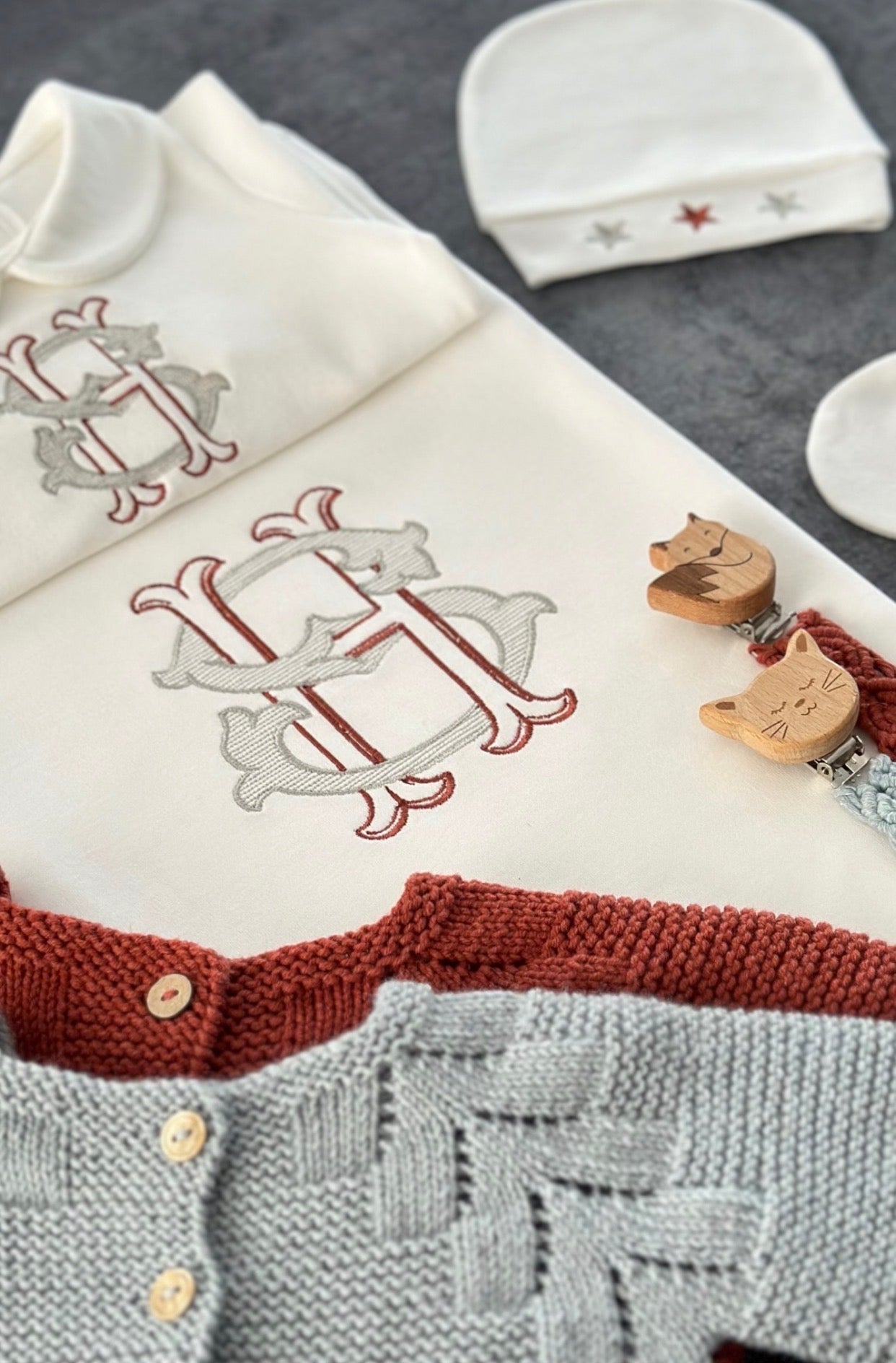 Monogram Nakışlı Hastane Çıkışı Seti