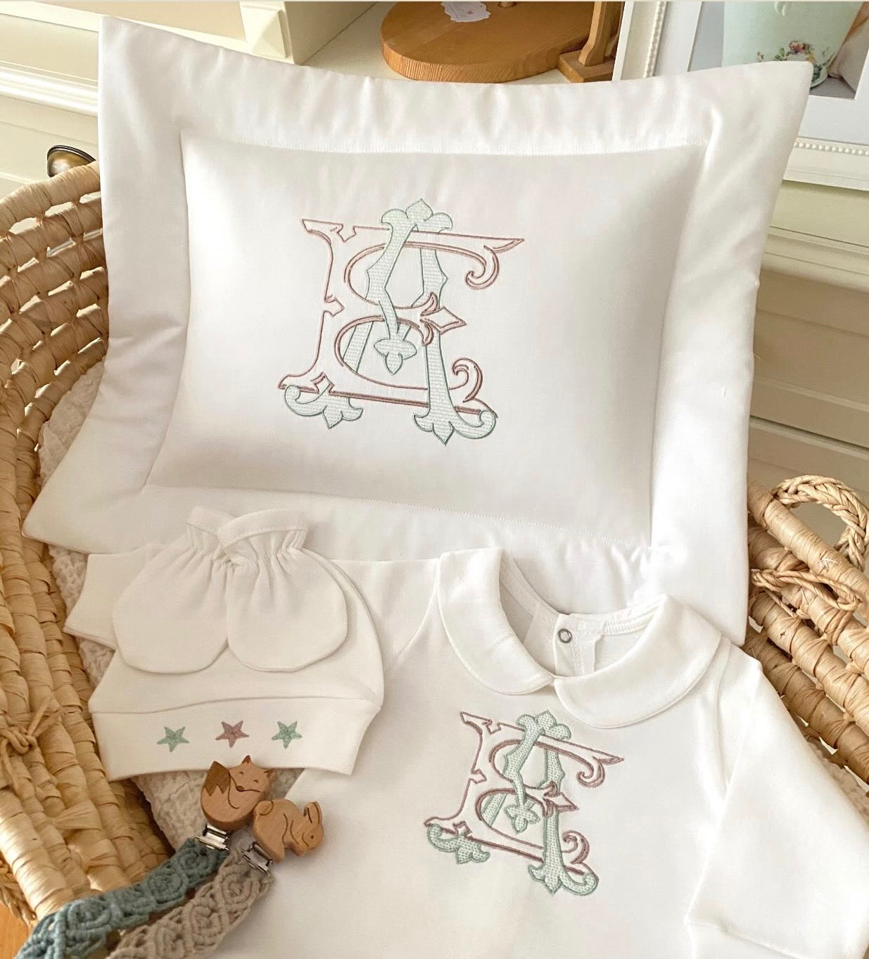 Monogram Nakışlı Hastane Çıkışı Seti