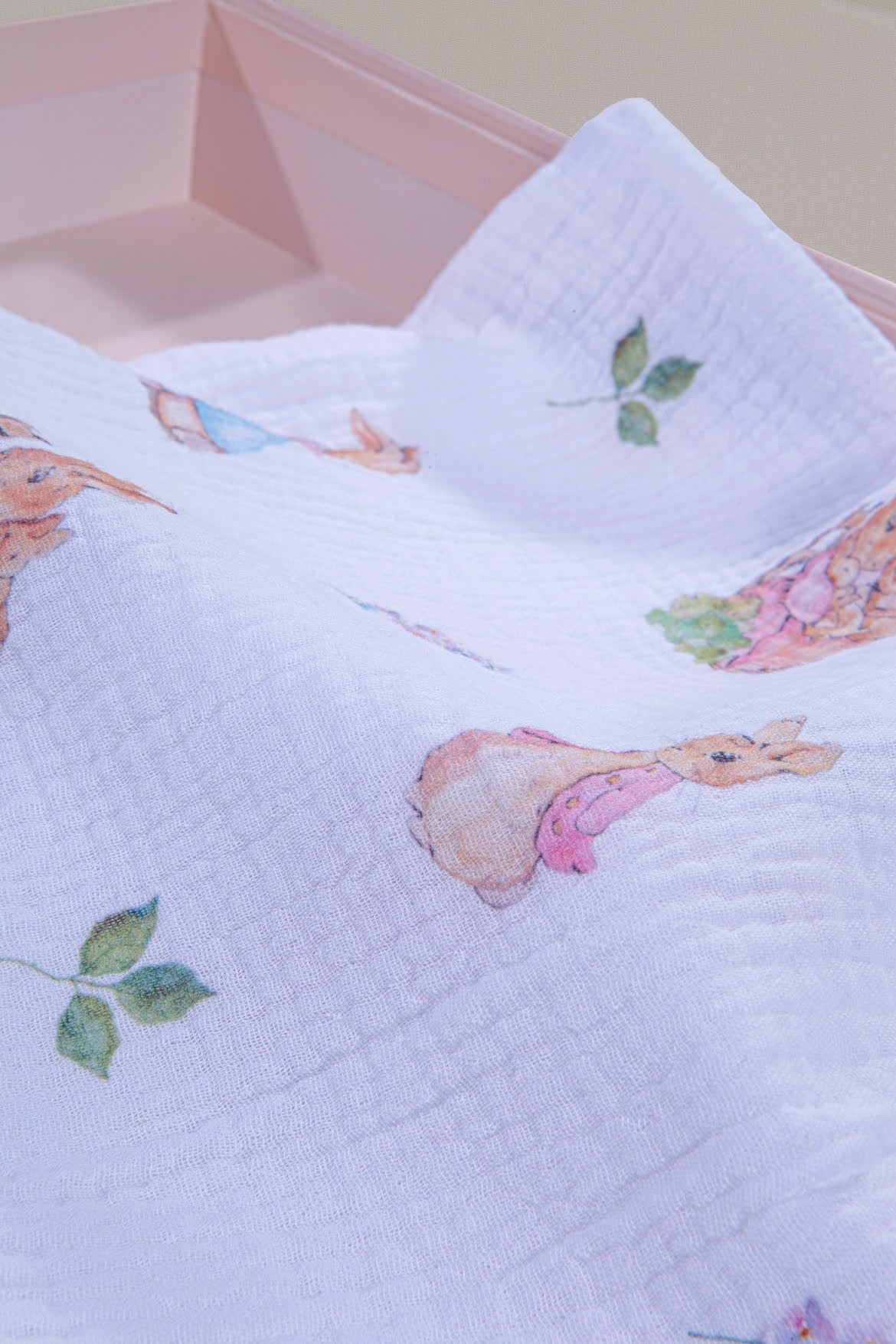 Peter Rabbit Serisi Çok Amaçlı Bebek Müslin Örtüsü Pembe
