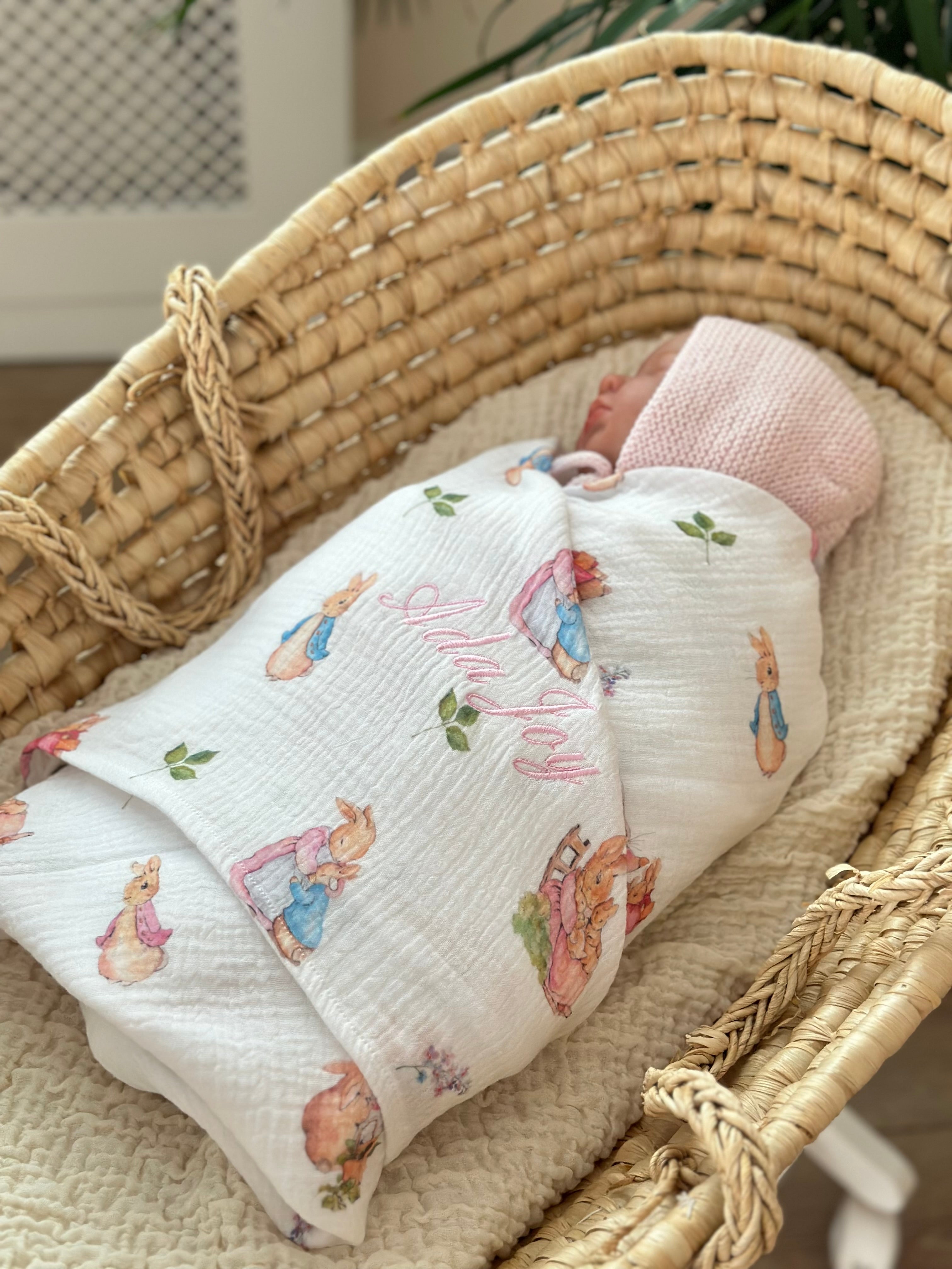Peter Rabbit Serisi Çok Amaçlı Bebek Müslin Örtüsü Pembe