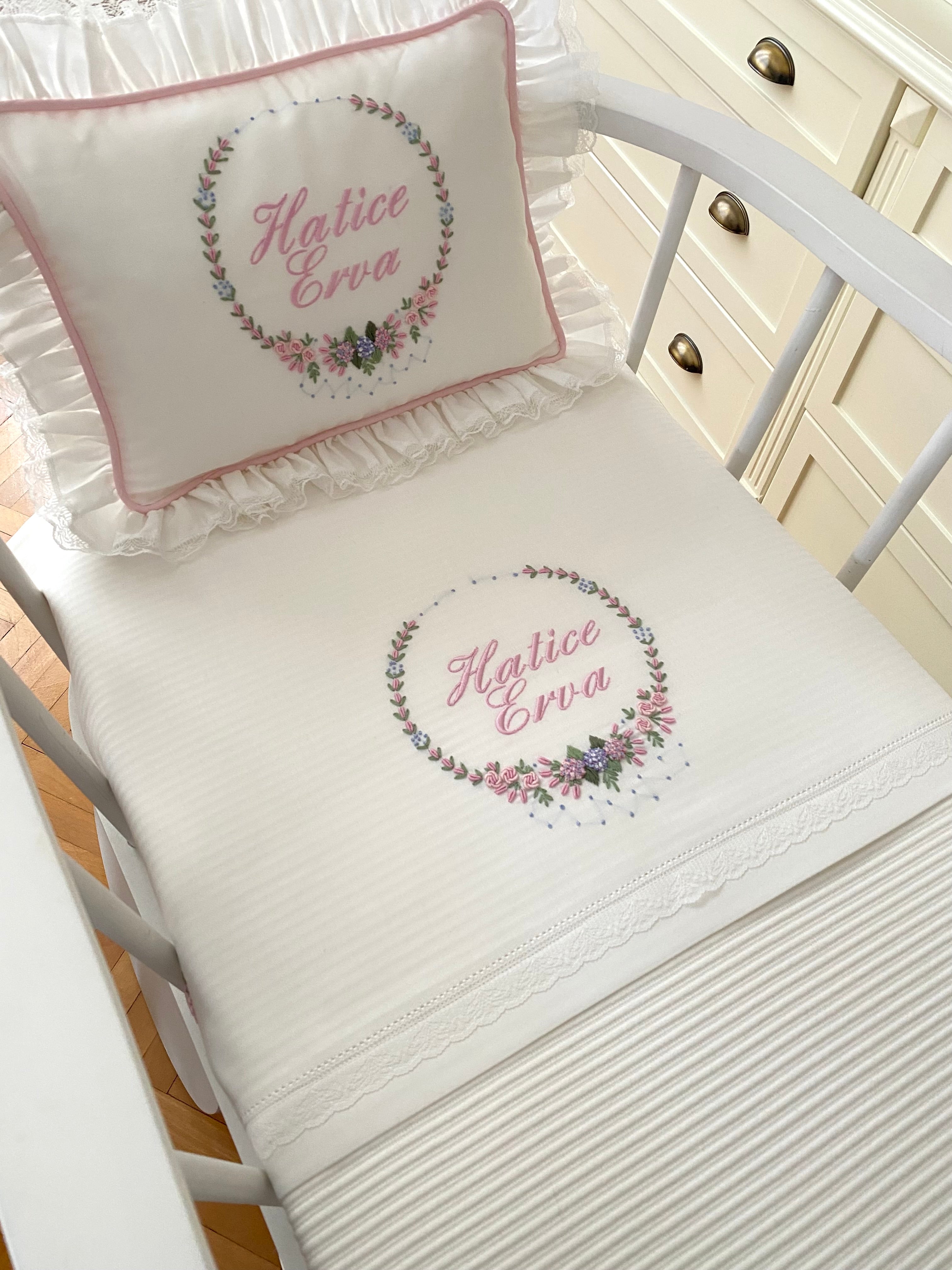 Ortanca Model Pike Takımı Pembe