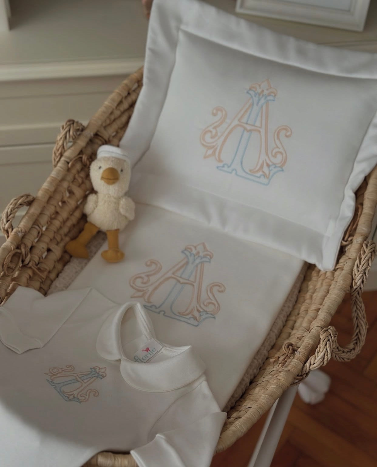 Monogram Nakışlı Hastane Çıkışı Seti