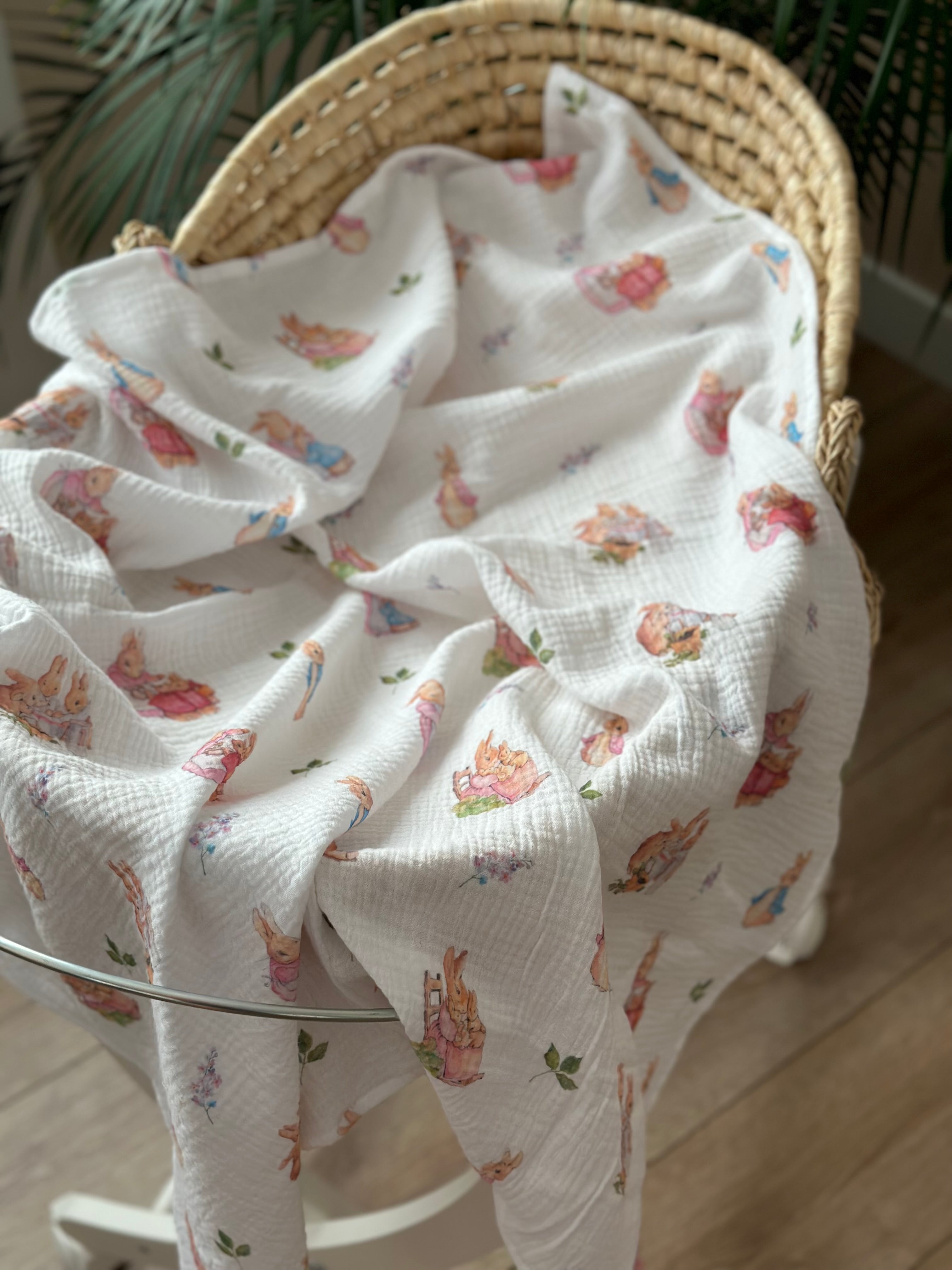 Peter Rabbit Serisi Çok Amaçlı Bebek Müslin Örtüsü Pembe