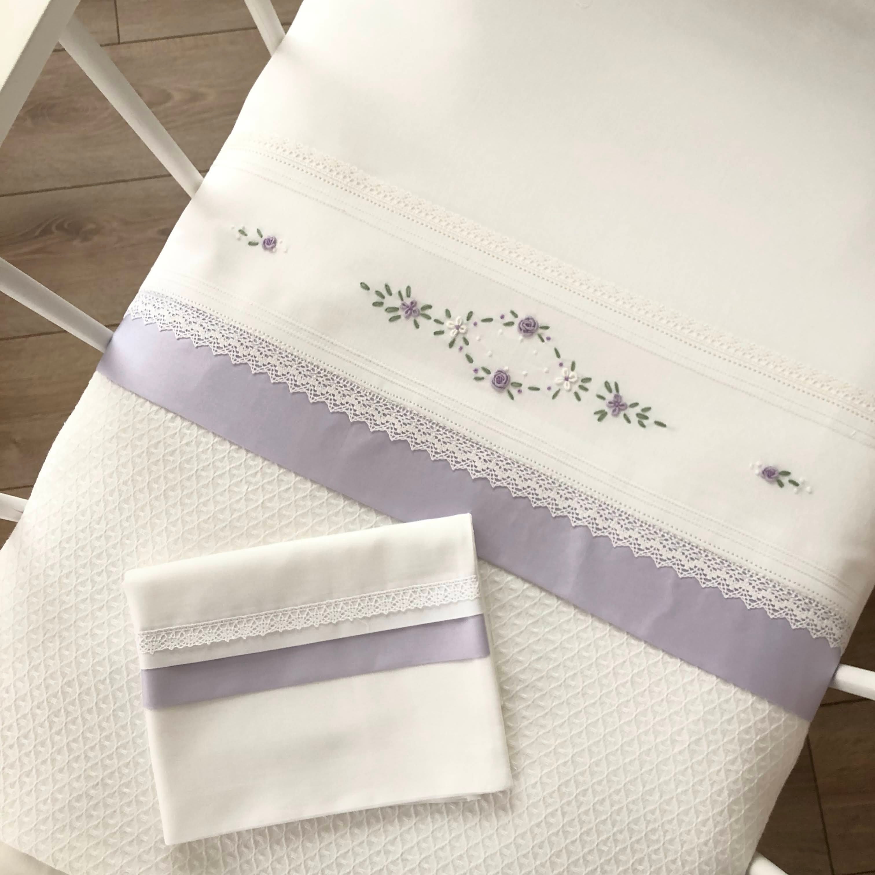 Lily Lila İşlemeli Pike Takımı