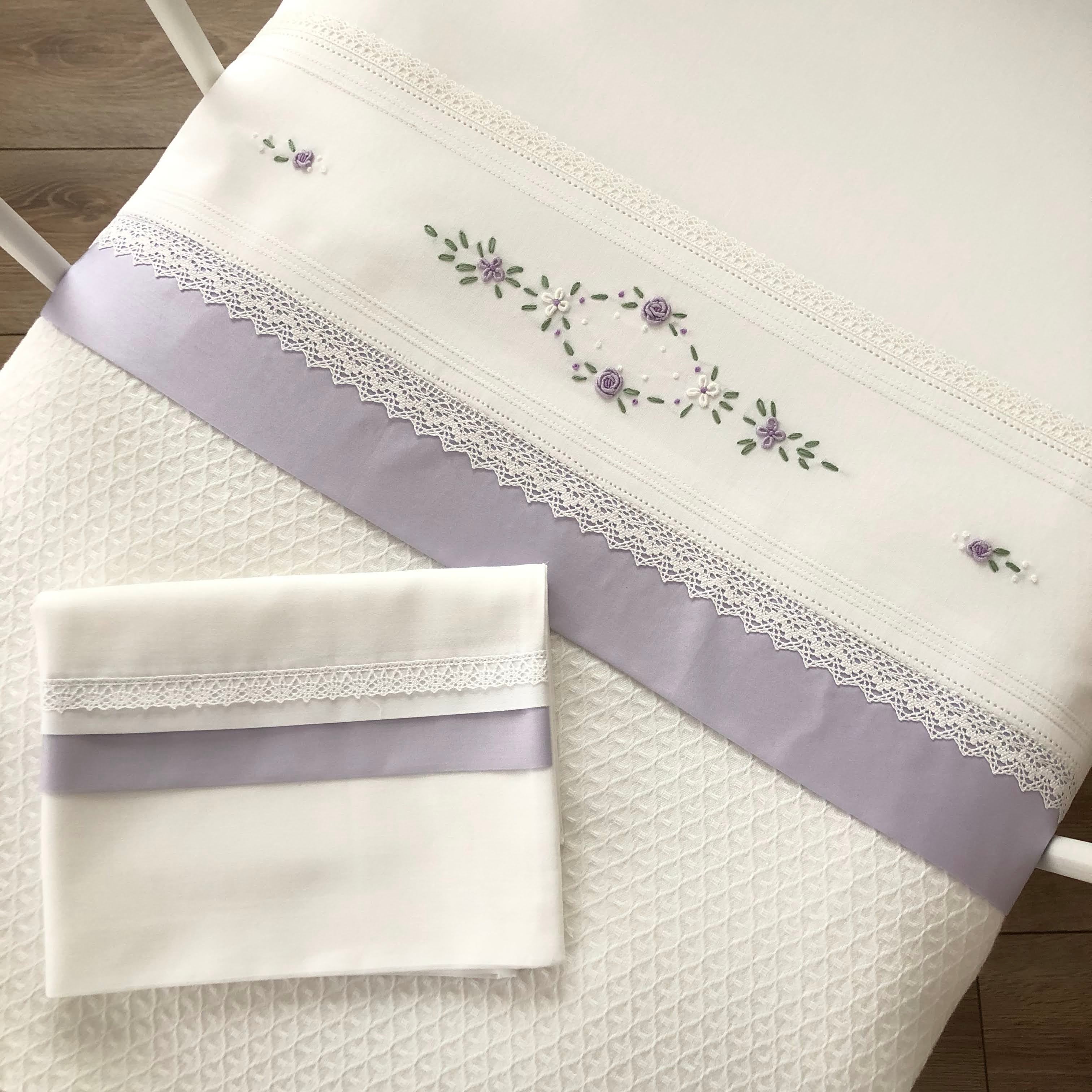 Lily Lila İşlemeli Pike Takımı