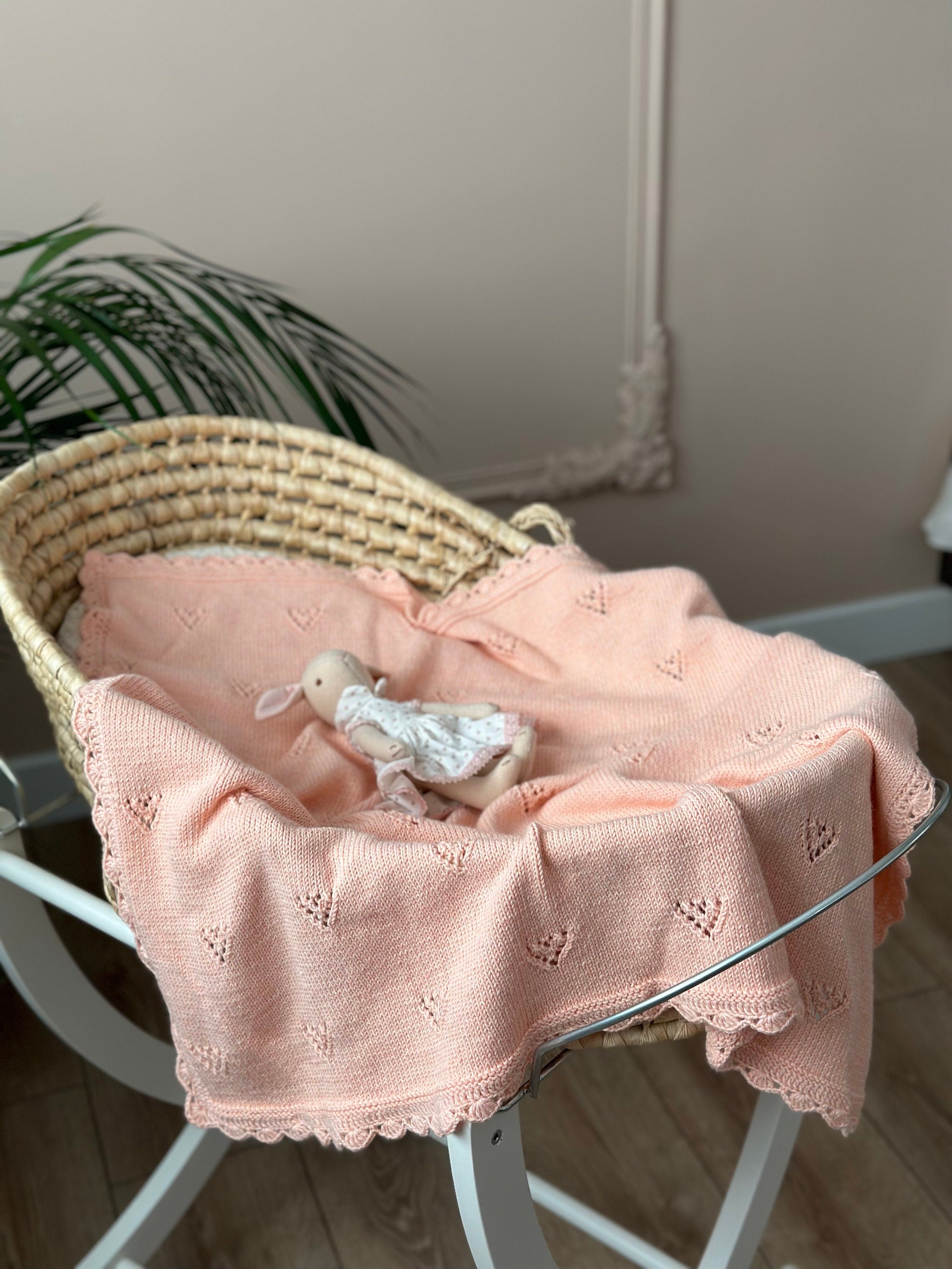 El Örgüsü Somon Bebek Battaniyesi