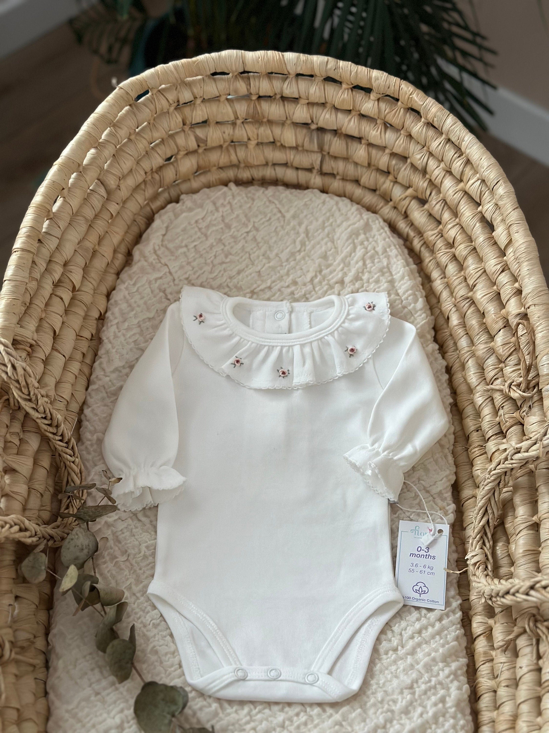 Kız Bebek Rokoko Çiçek İşlemeli Fırfırlı Yaka Uzun Kollu Body Gül Kurusu