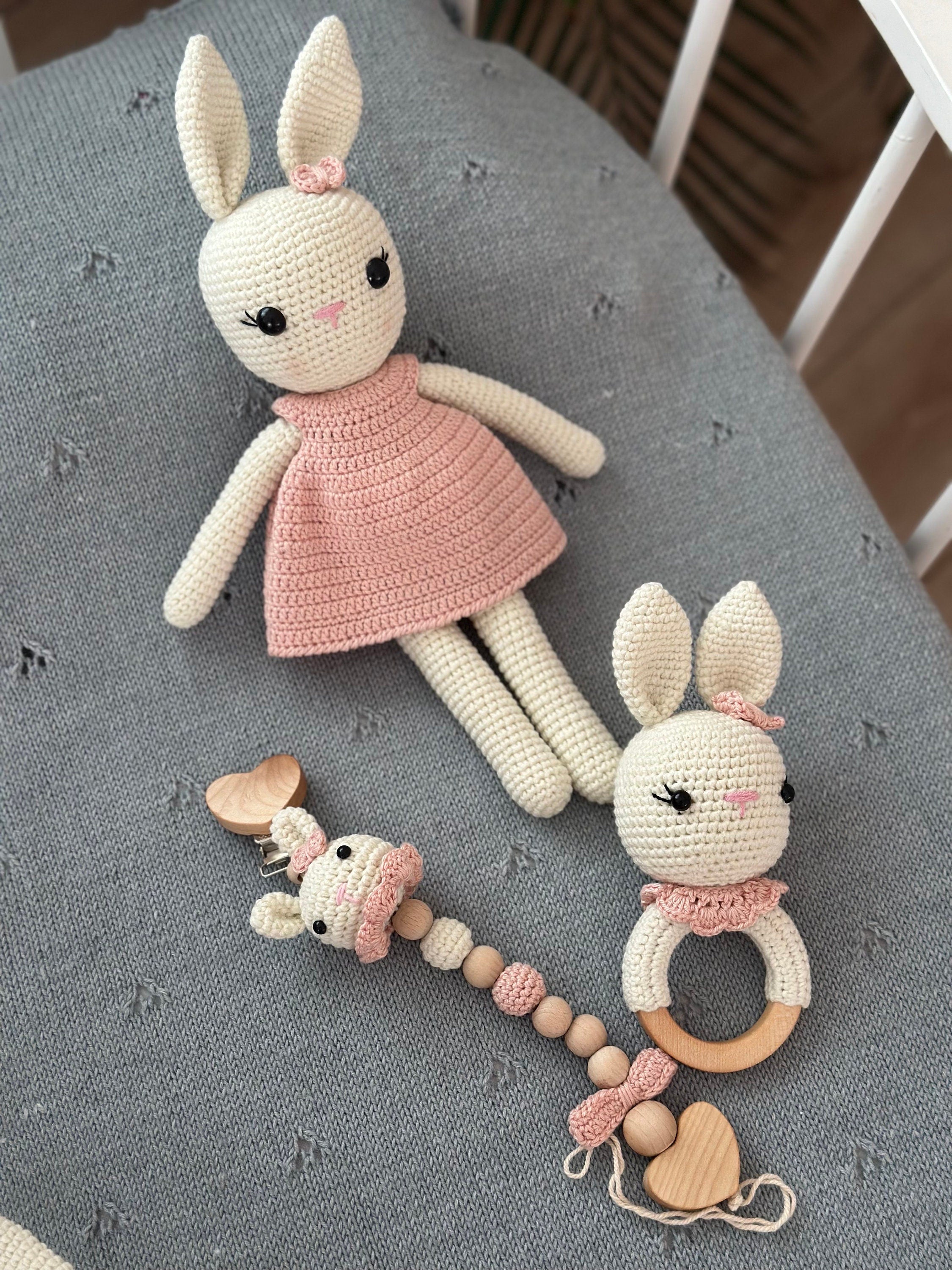 Amigurumi Tavşan Model Bebek Seti – 3 Parça