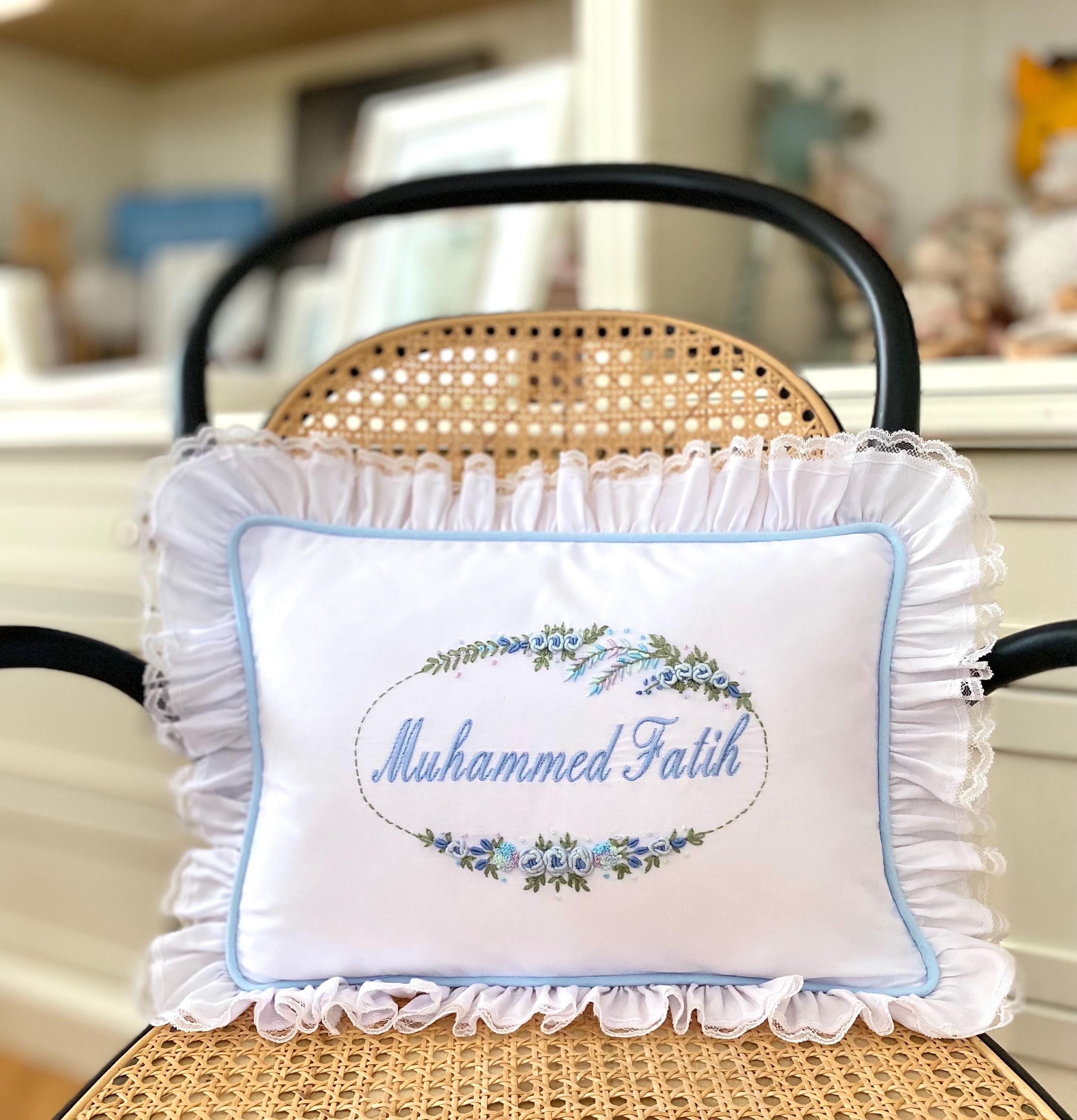 Istanbul Serisi Mavi Dekoratif Bebek Yastığı – Pamuk Saten