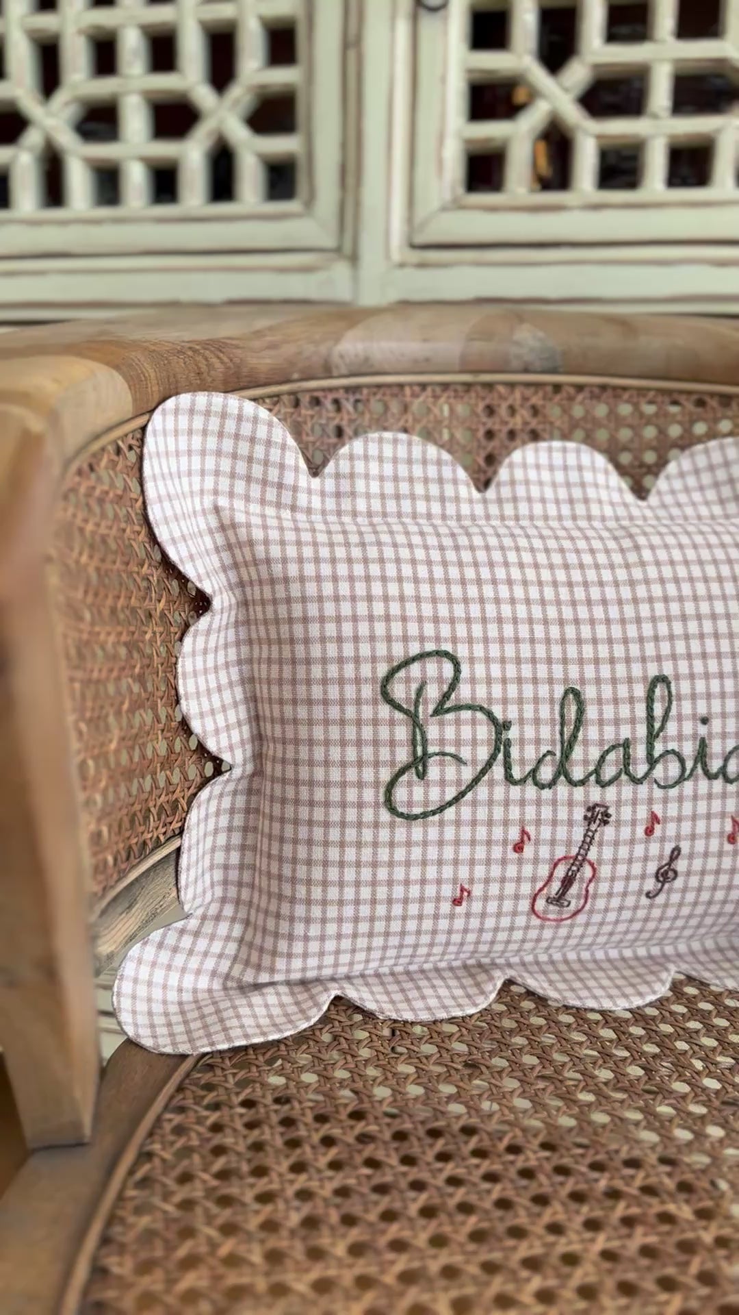 Kişiselleştirilmiş Keten Dilimli Bebek Yastığı