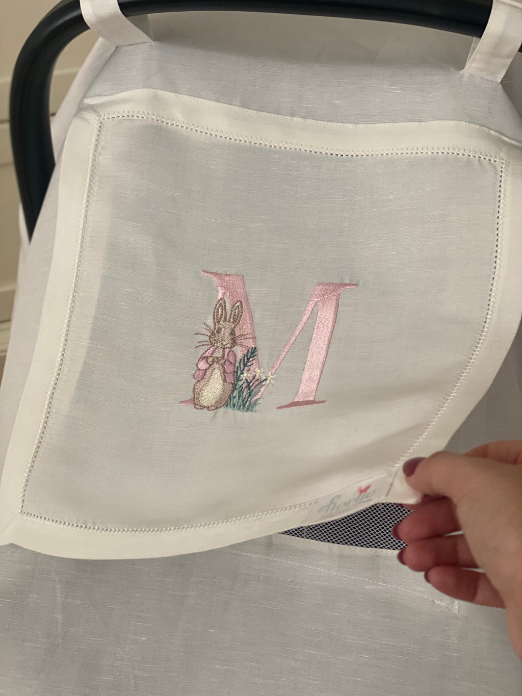 Tavşan Peter Rabbit Harf İşlemeli Keten Puset Örtüsü