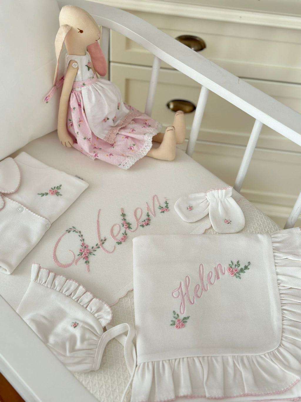 Spring Flowers Organic Newborn Set – Pink Crochet Detail