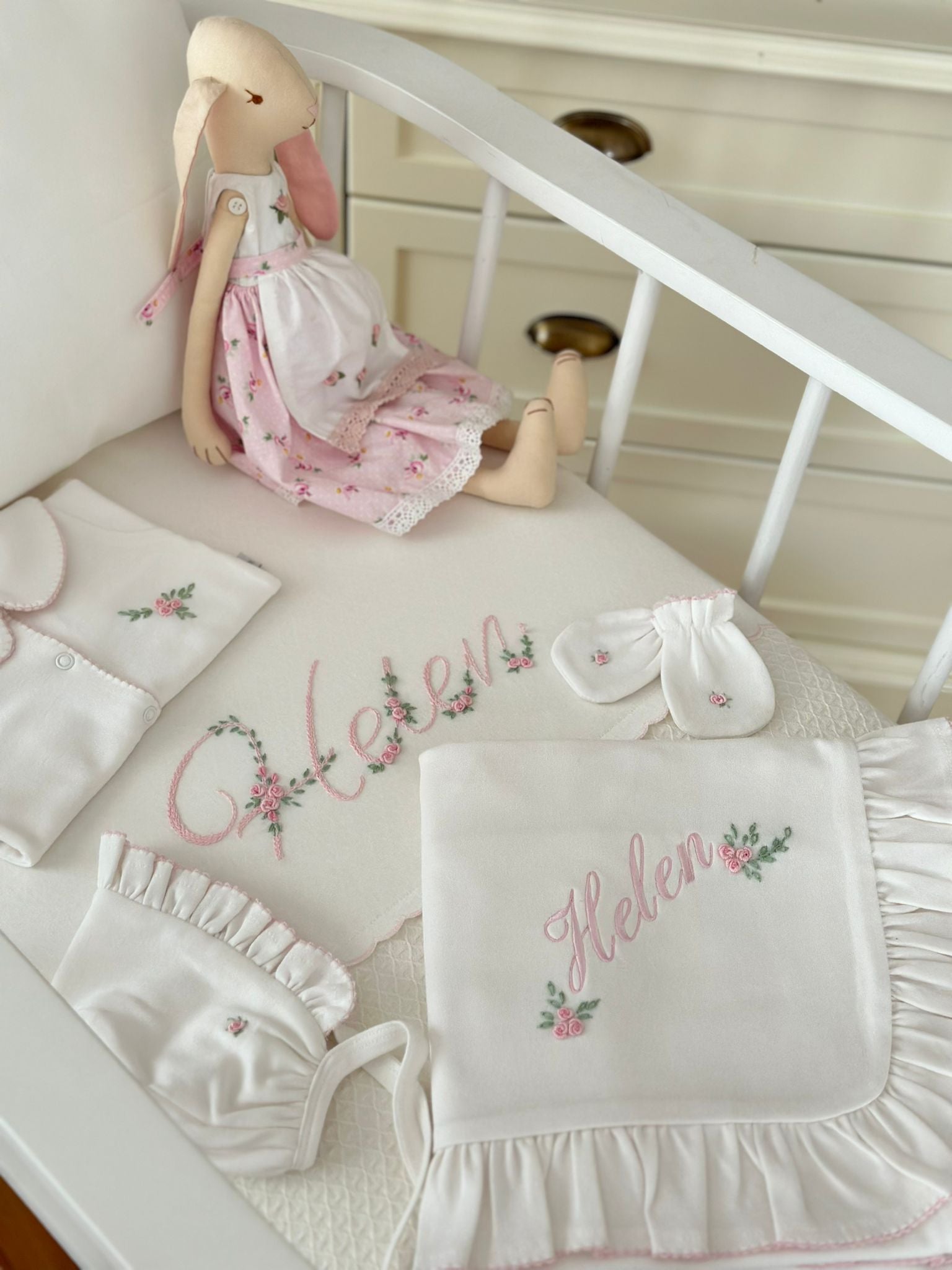 Spring Flowers Organic Newborn Set – Pink Crochet Detail