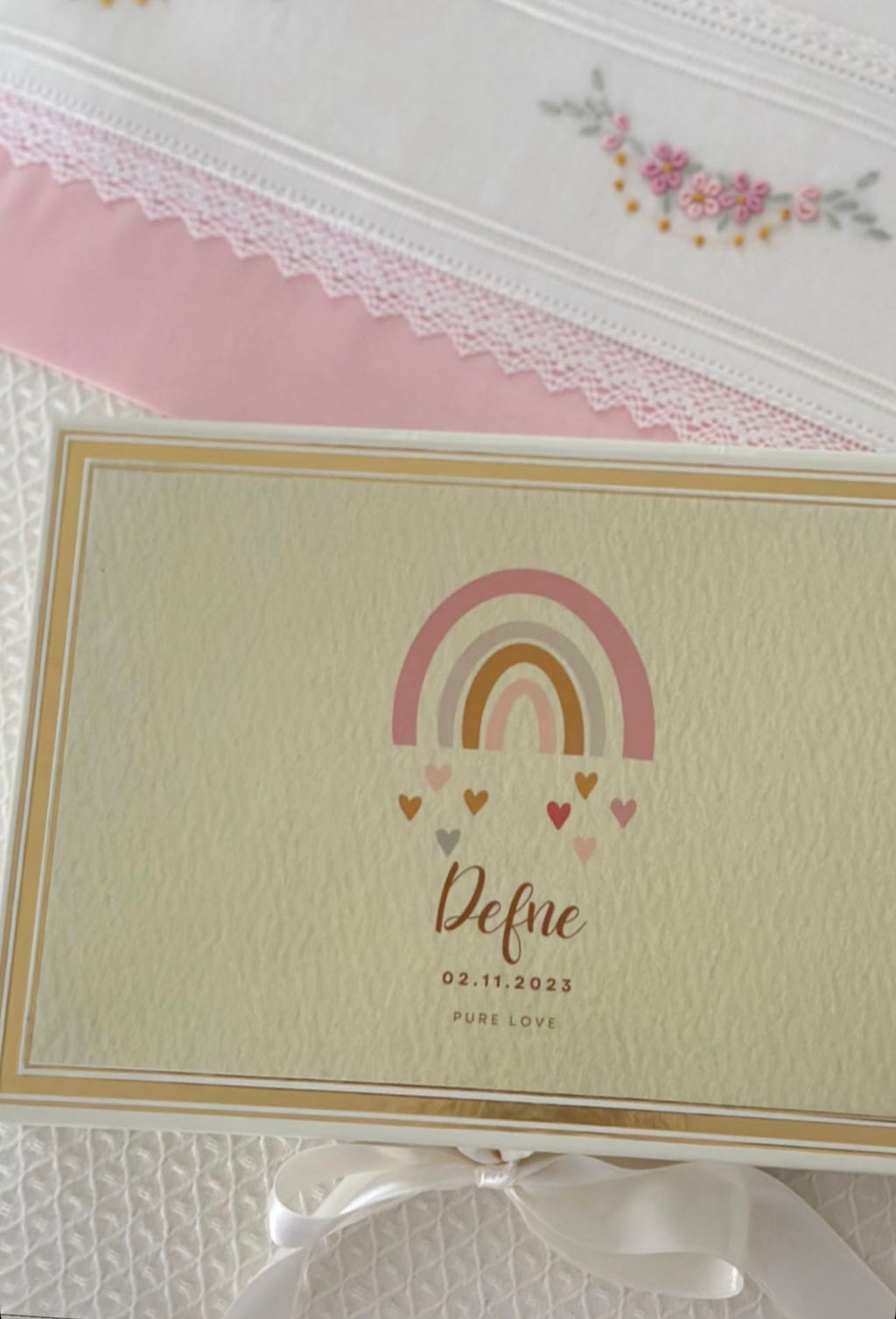 Kişiye Özel Bebek Hediye Kutusu İsimli Gökkuşağı Sticker