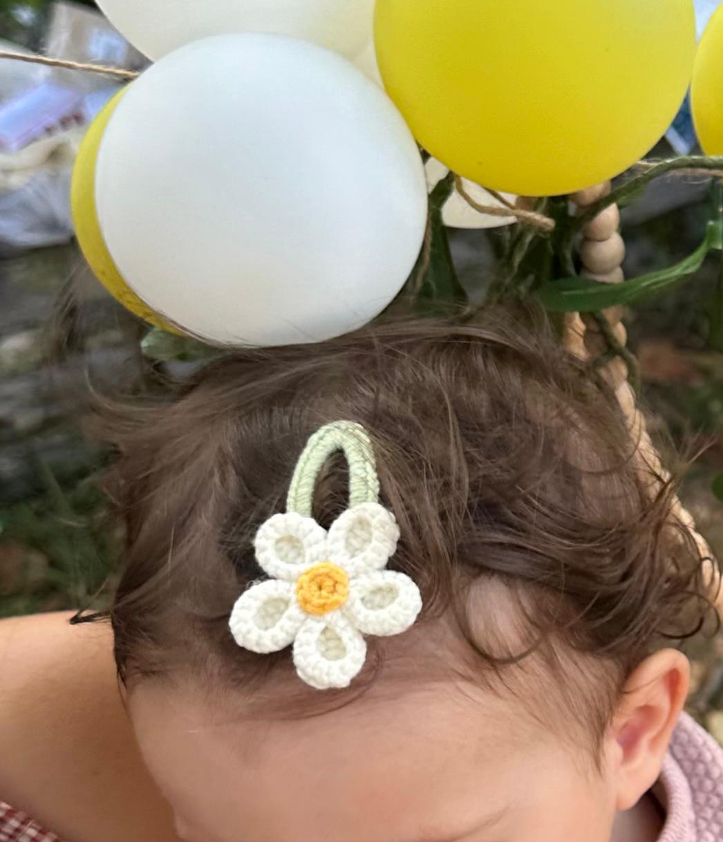 Örgü Papatya Çiçekli Bebek Saç Tokası