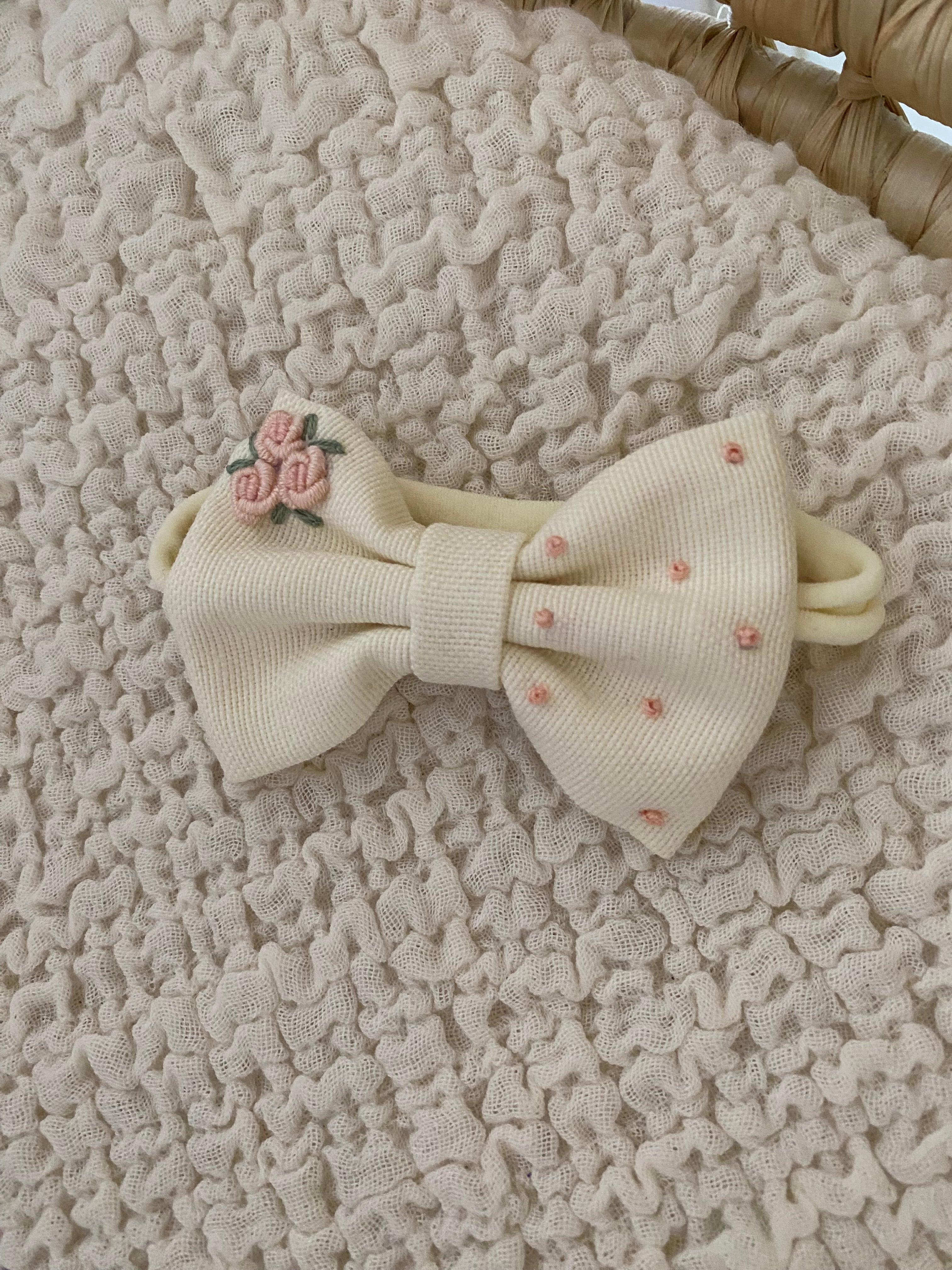 Somonlu Gül İşlemeli Bebek Saç Bandı