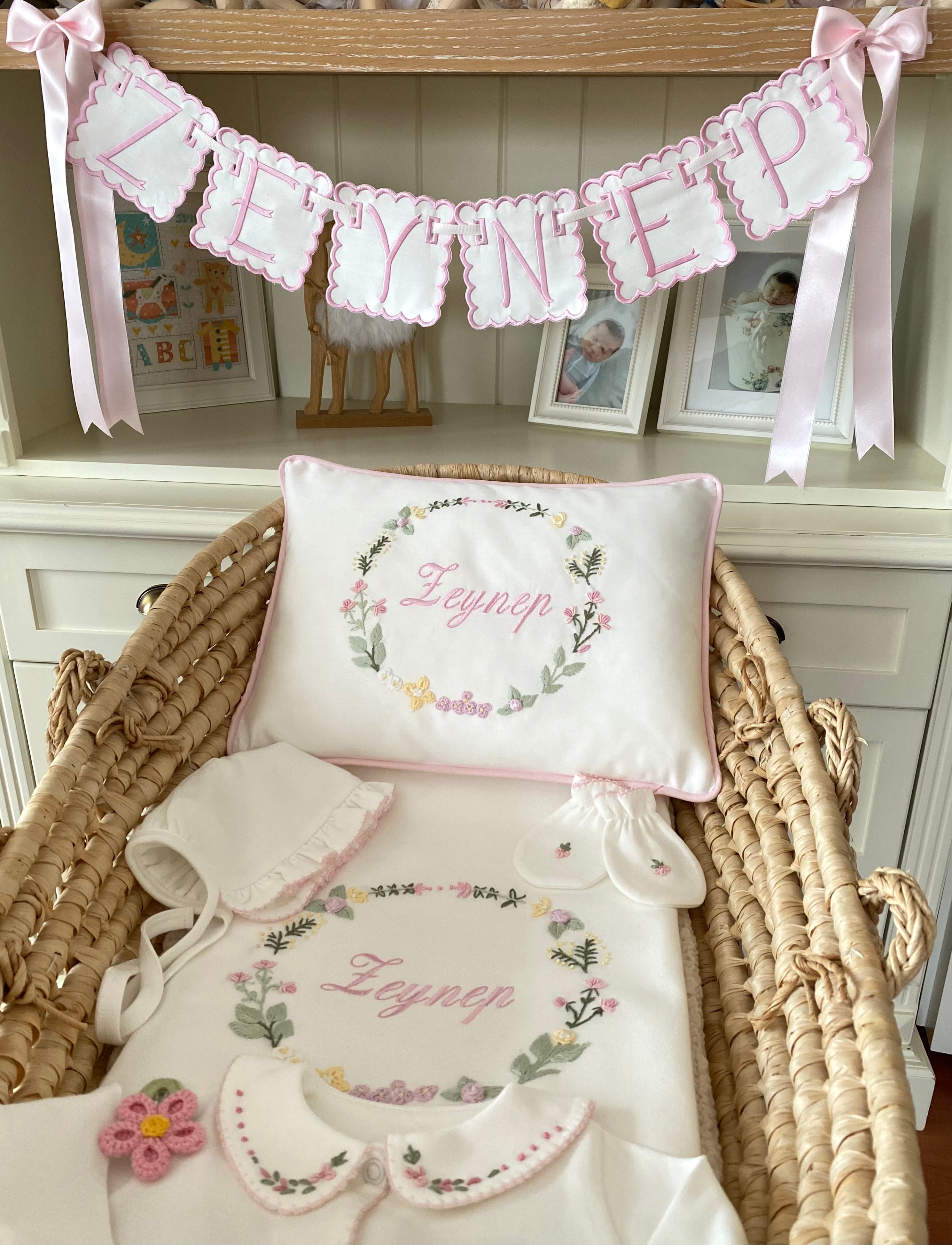 İsme Özel Makine Nakışlı Bebek Banner | Flama | Kapı Süsü