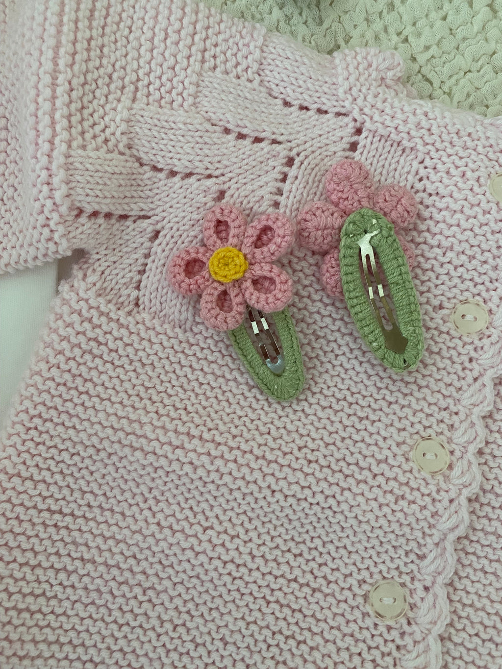 Örgü Papatya Çiçekli Bebek Saç Tokası