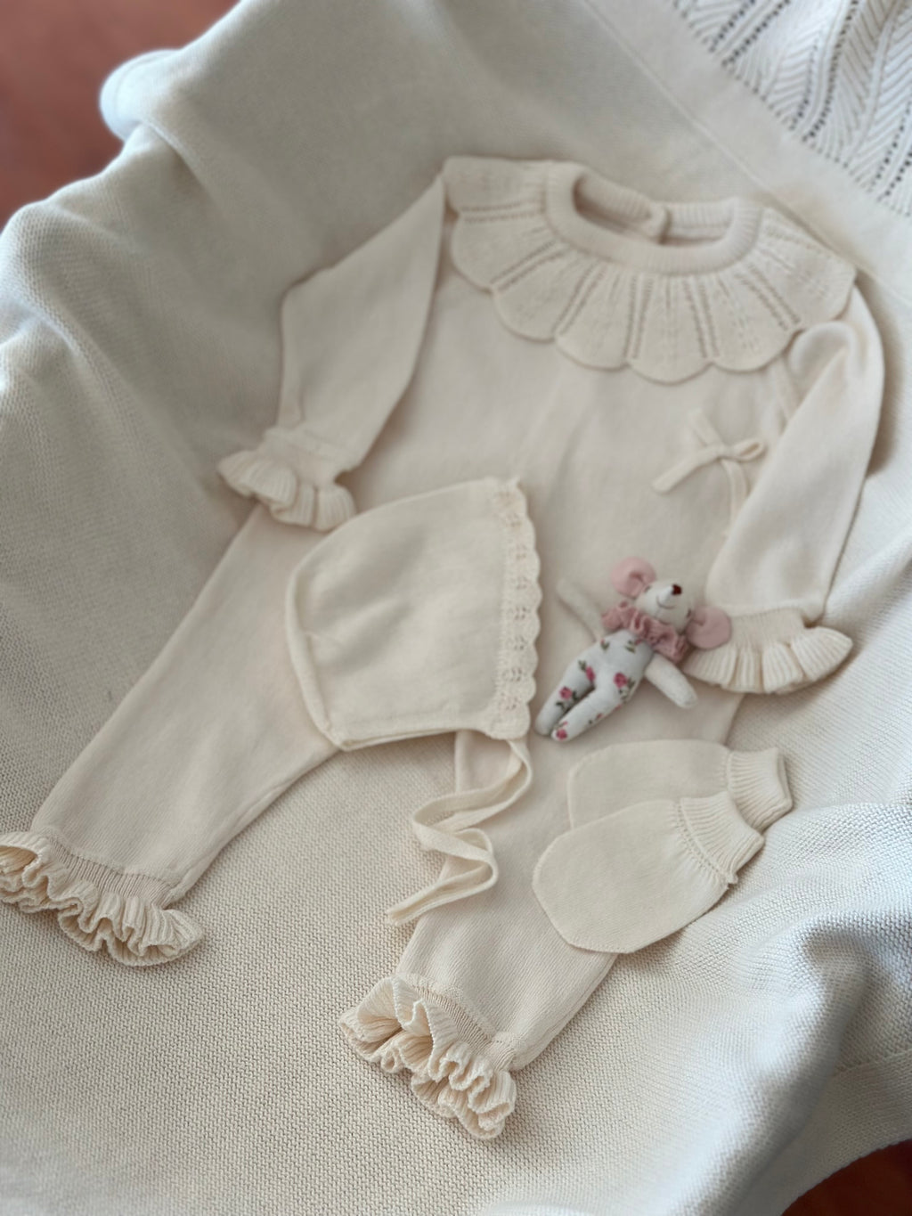 Pure 5 Parça Triko Yenidoğan Bebek Seti – Krem