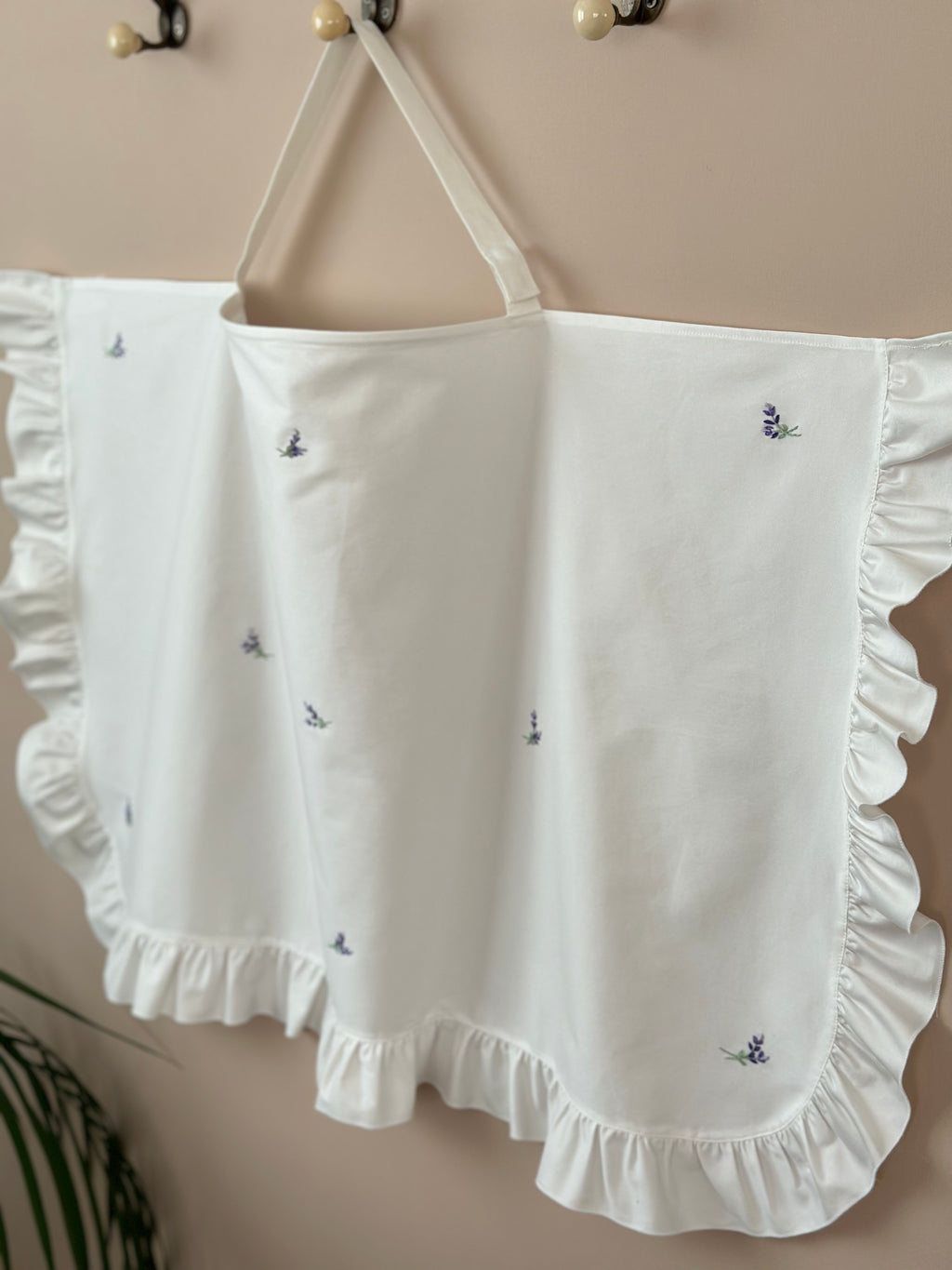 Emzirme Örtüsü El İşi İşlemeli Lavantalı