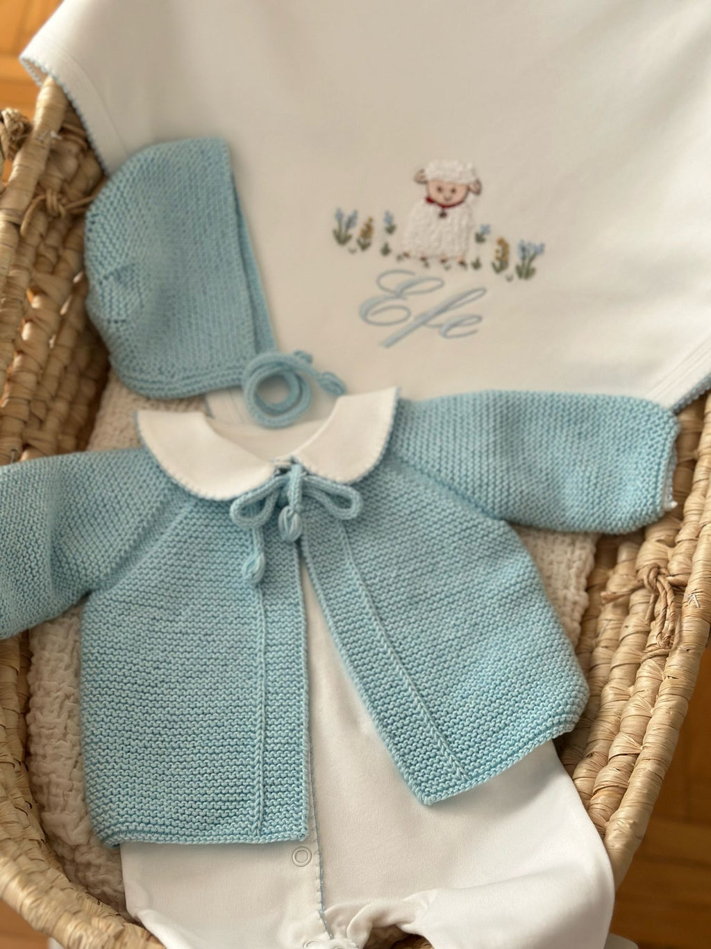 Kuzu Nakışlı Organik Yenidoğan Seti – Kroşeta Kenar Detaylı