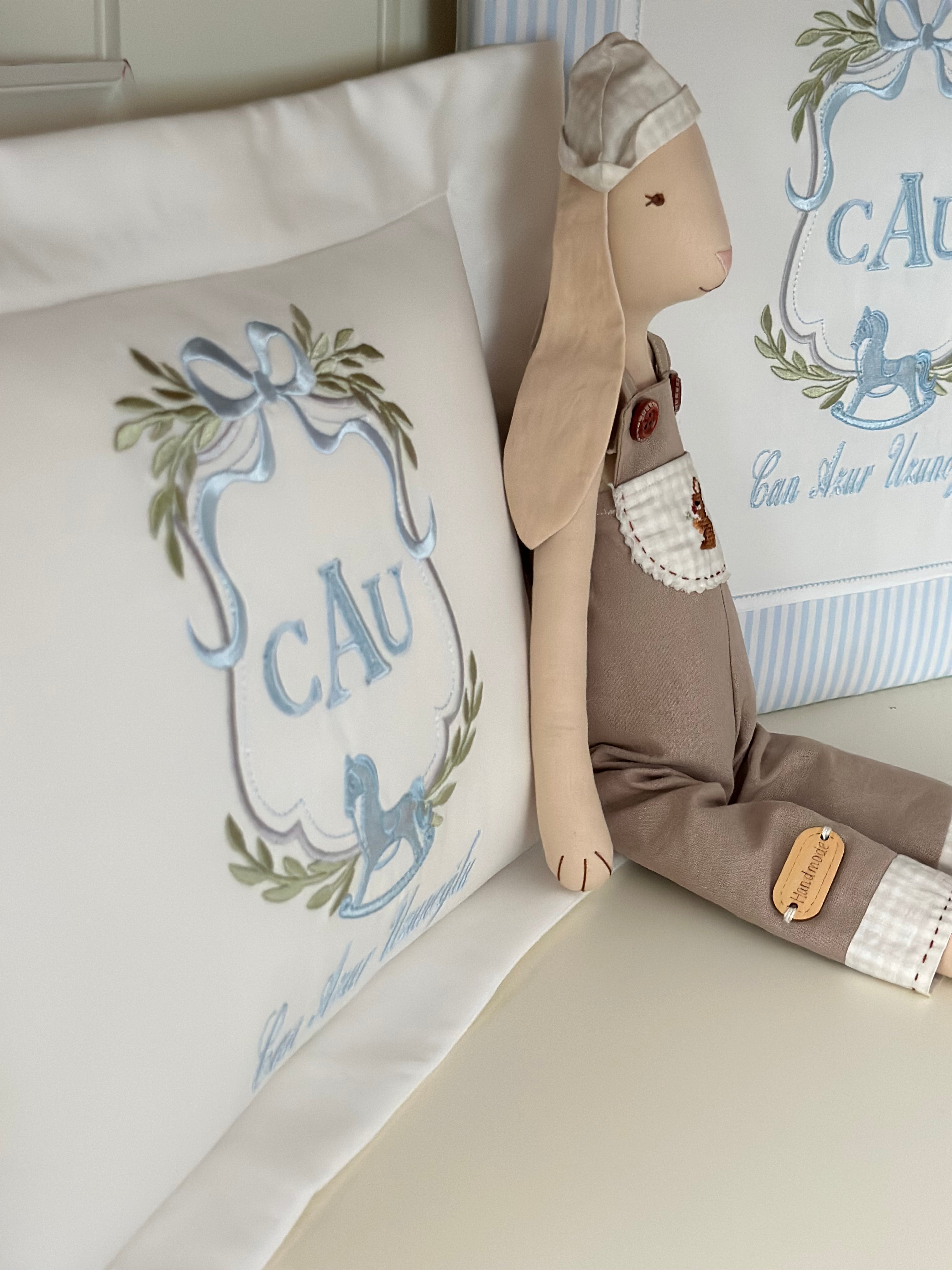Çelenk Carousel Model Dekoratif Bebek Yastığı