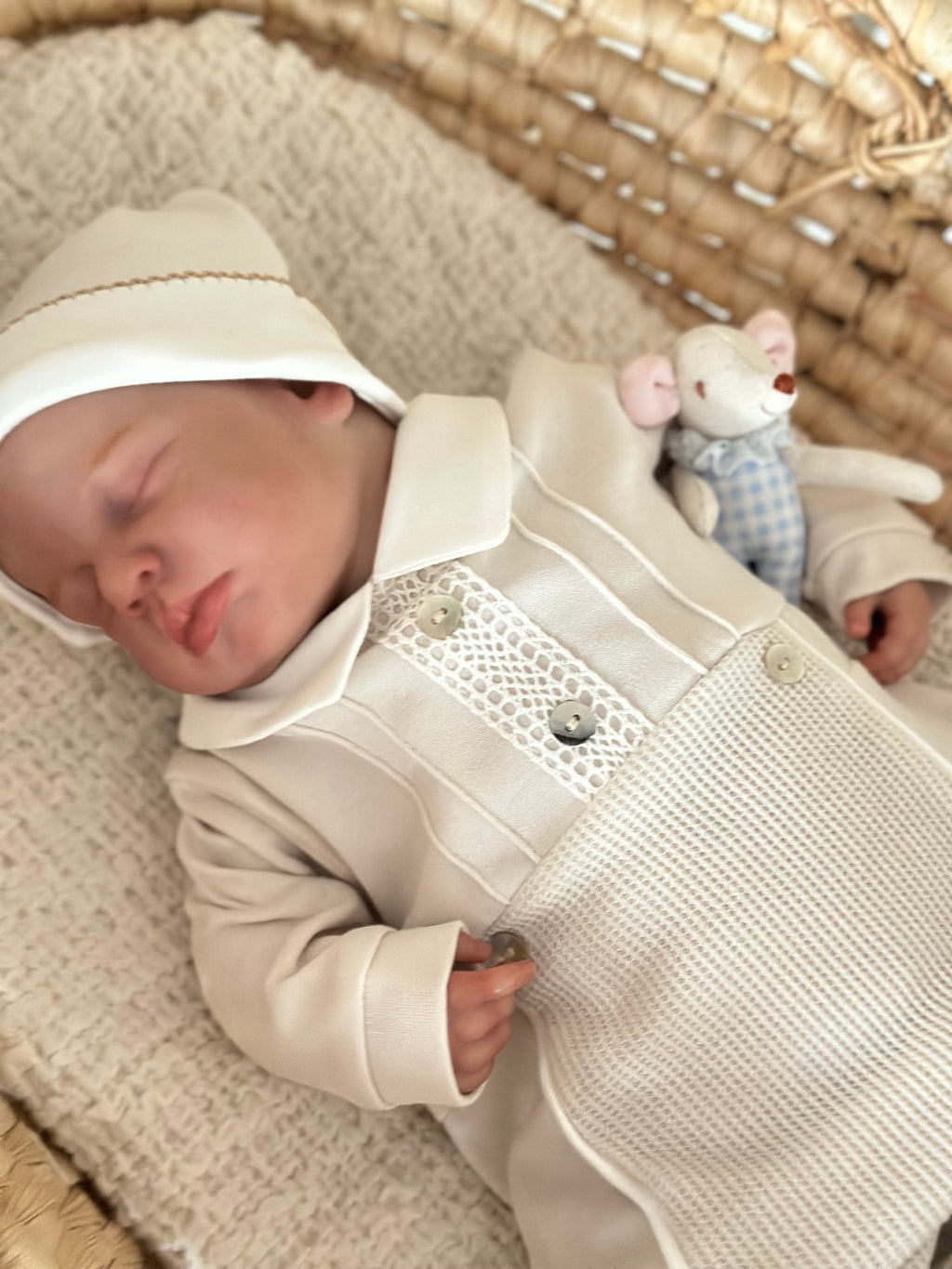 %100 Pamuk Klasik Pointed Yakalı Bebek Tulum – Mavi & Bej | 0-9 Ay | Alttan Çıtçıtlı