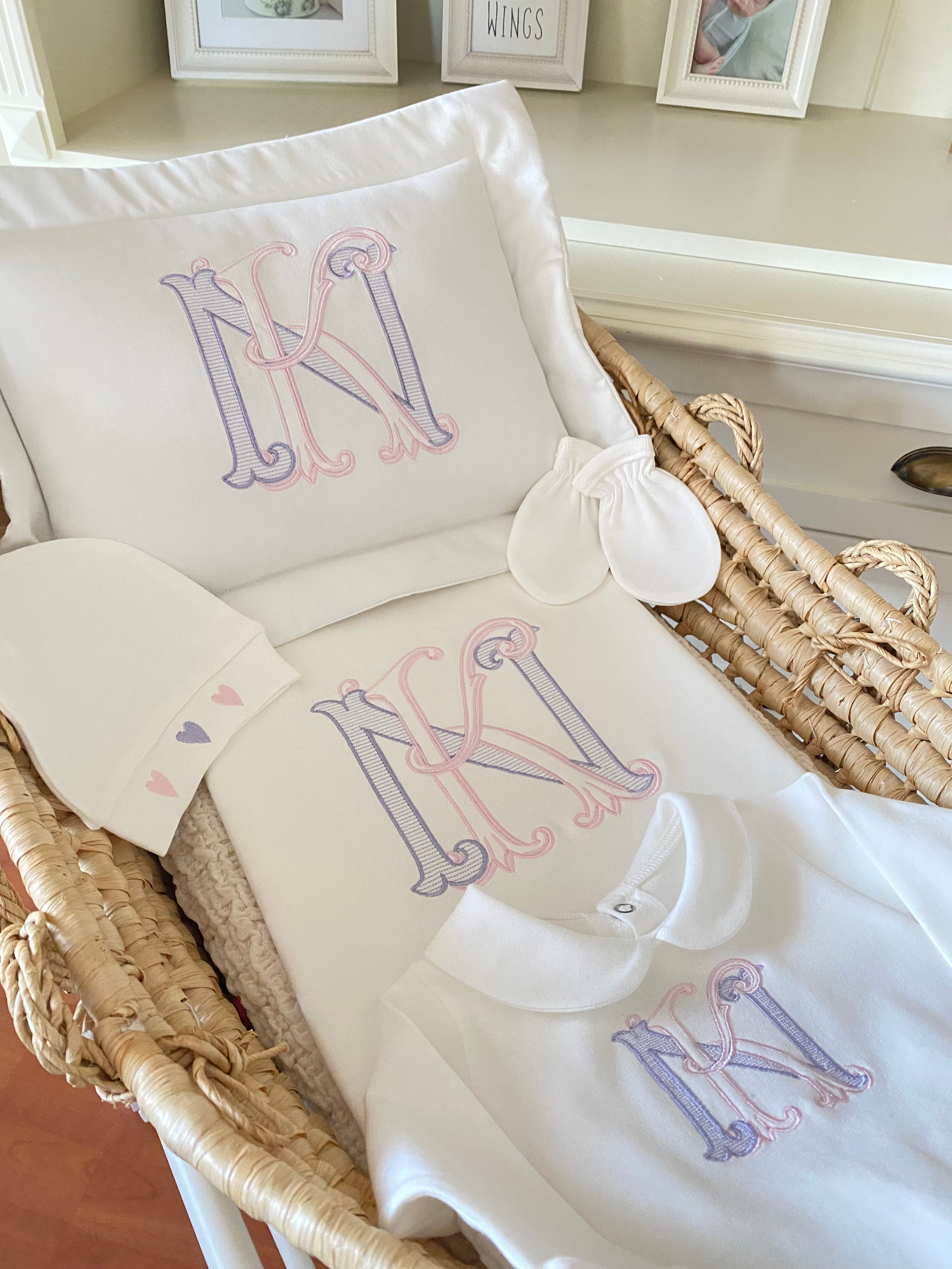 Monogram Nakışlı Hastane Çıkışı Seti