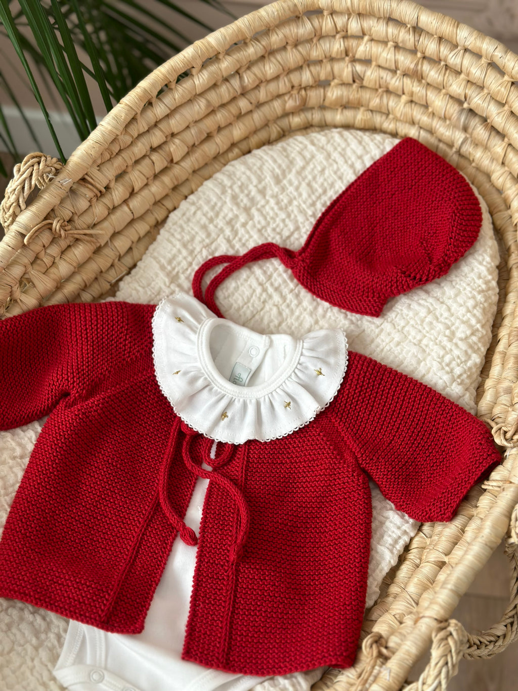 Önden Bağlamalı El Örgüsü Bebek Hırka Şapka Seti