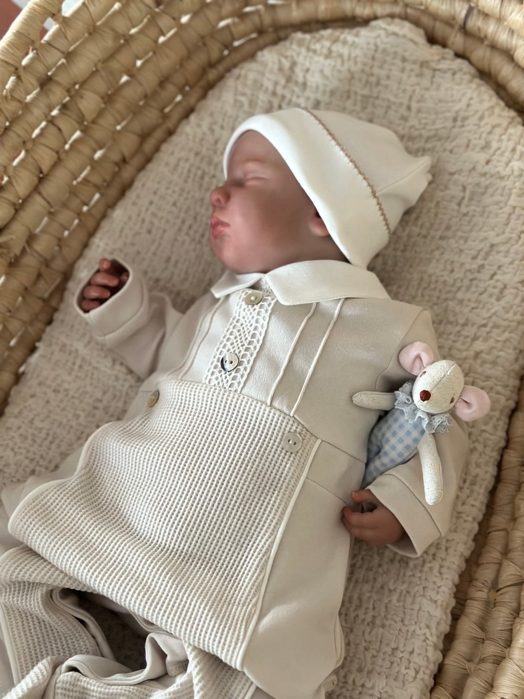 %100 Pamuk Klasik Pointed Yakalı Bebek Tulum – Mavi & Bej | 0-9 Ay | Alttan Çıtçıtlı