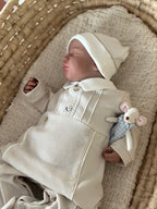 %100 Pamuk Klasik Pointed Yakalı Bebek Tulum – Mavi & Bej | 0-9 Ay | Alttan Çıtçıtlı