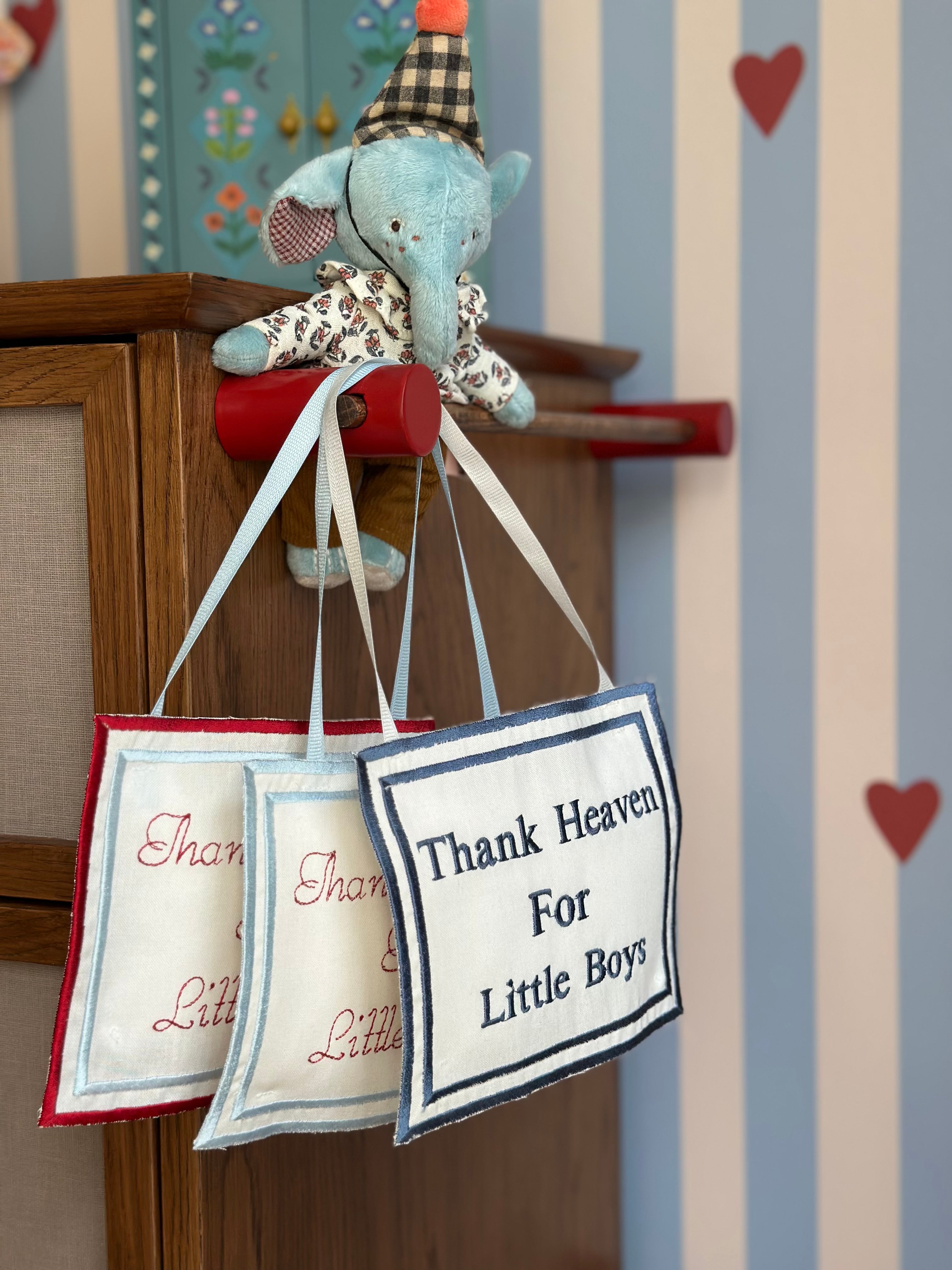 Thank Heaven For Little Boys | Erkek Bebek Nakışlı Kapı Askısı Yastığı