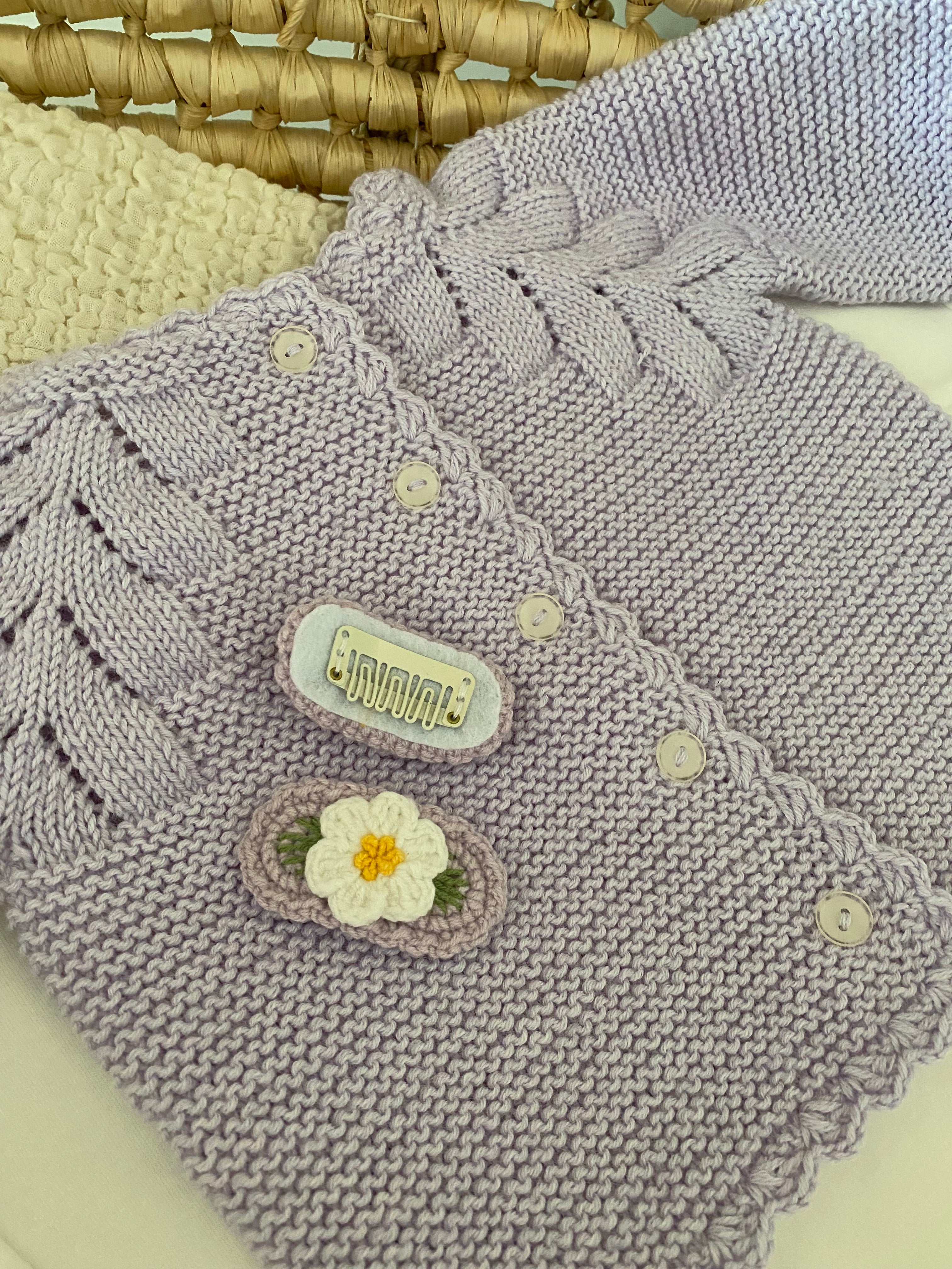 Örgü Lavanta Çiçekli Saçsız Bebek Tokası