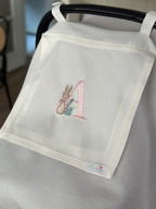 Tavşan Peter Rabbit Harf İşlemeli Keten Puset Örtüsü
