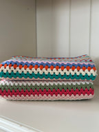 El Örgüsü Renkli Bebek Battaniyesi