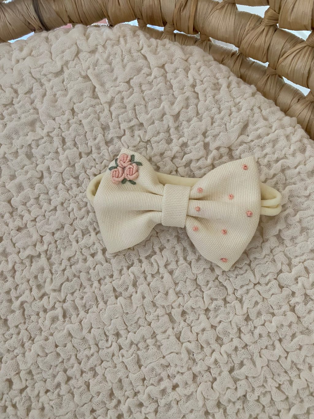 Somonlu Gül İşlemeli Bebek Saç Bandı