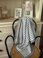 El Örgüsü Gri Beyaz Bebek Battaniyesi