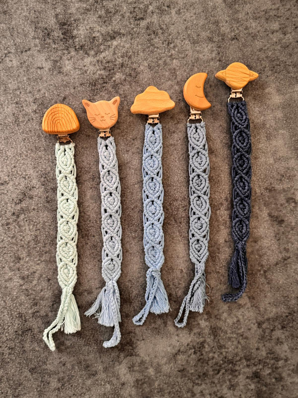 Makrome Emzik Askısı - El Yapımı