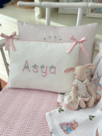 Fiyonklu Harfler Dekoratif Bebek Yastığı