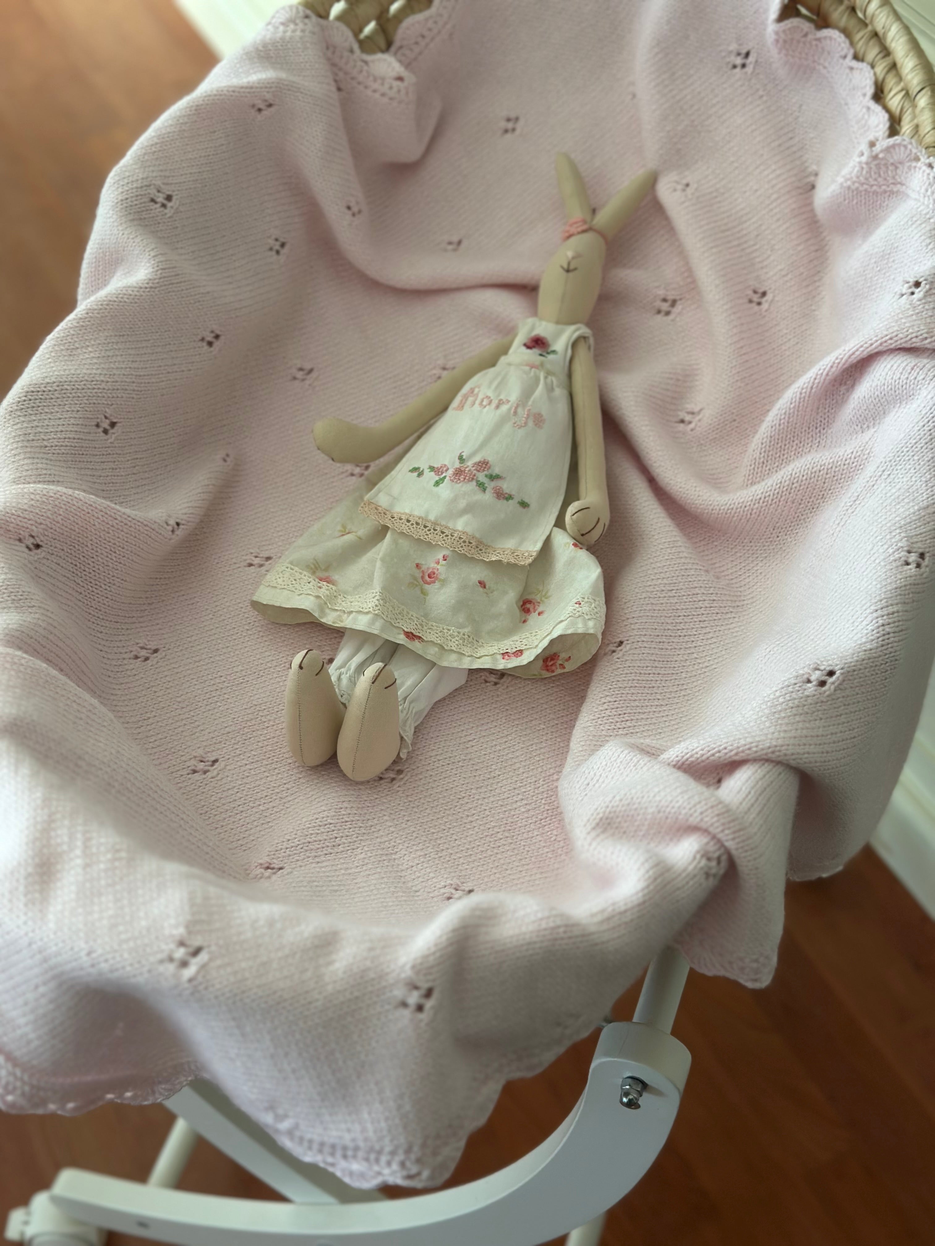 El Örgüsü Pembe Bebek Battaniyesi