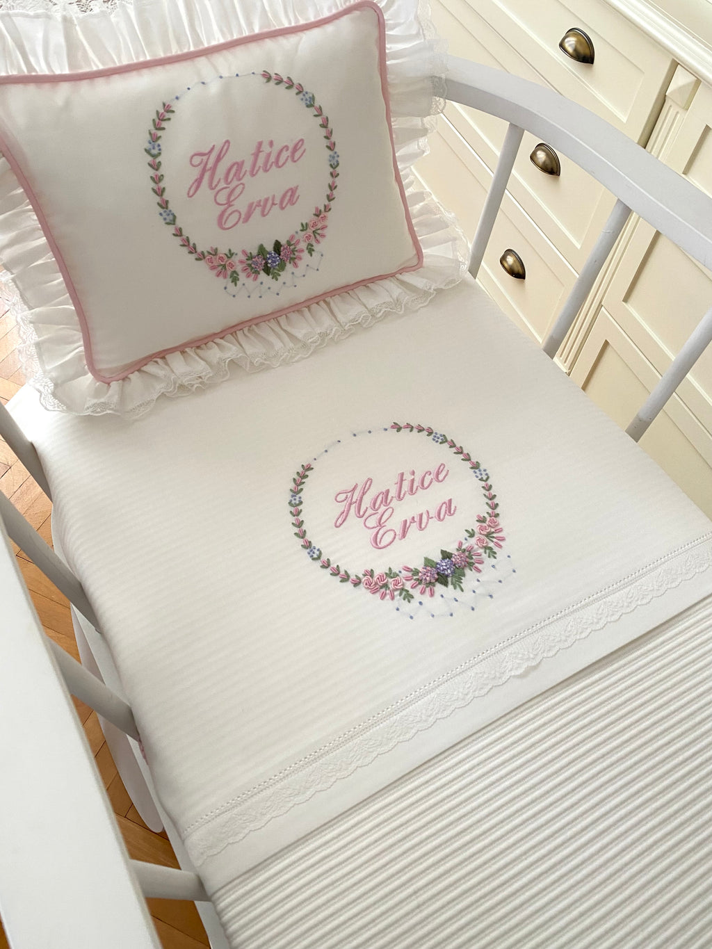 Ortanca Model Pike Takımı Pembe