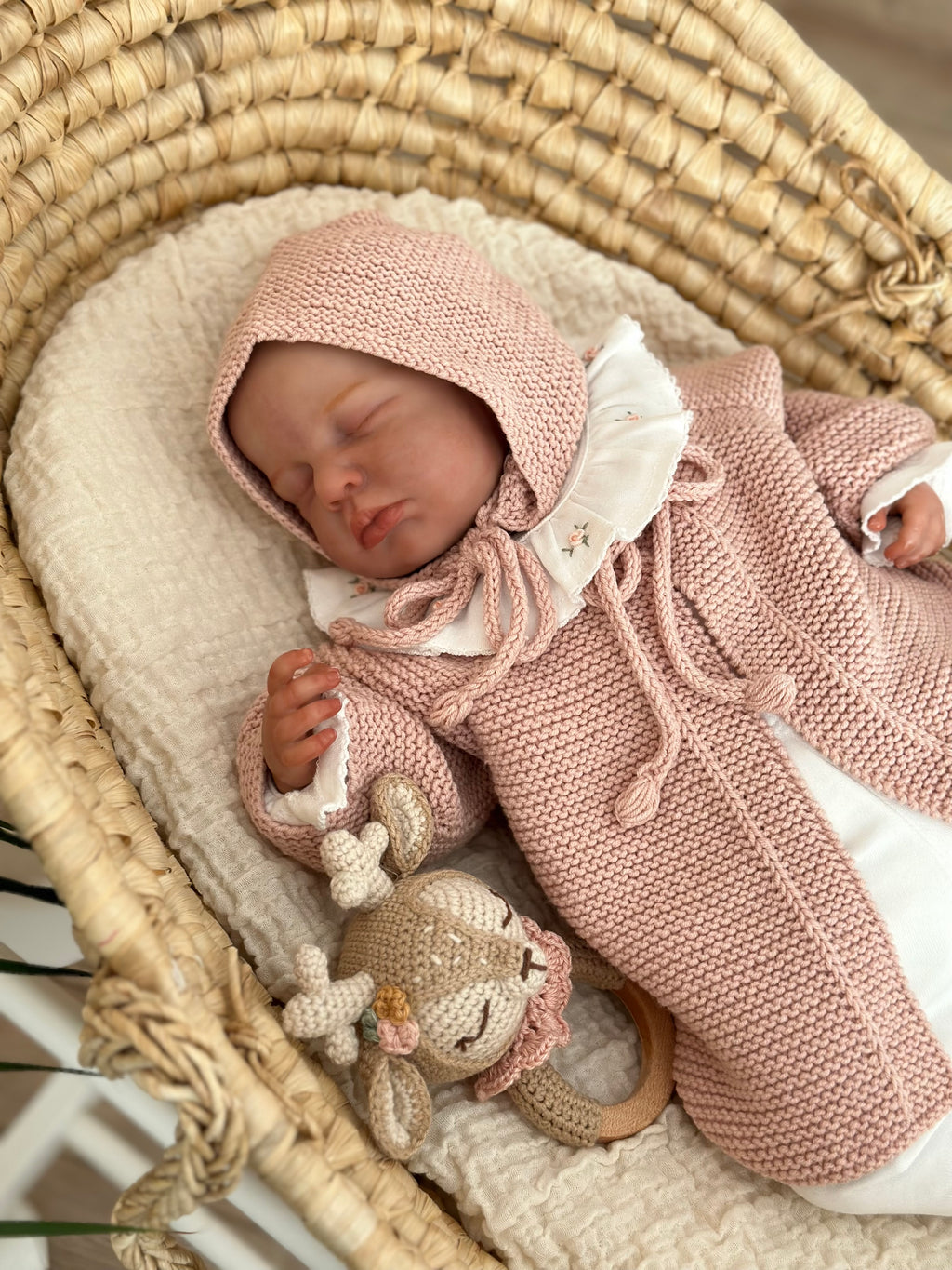 Önden Bağlamalı El Örgüsü Bebek Hırka Şapka Seti