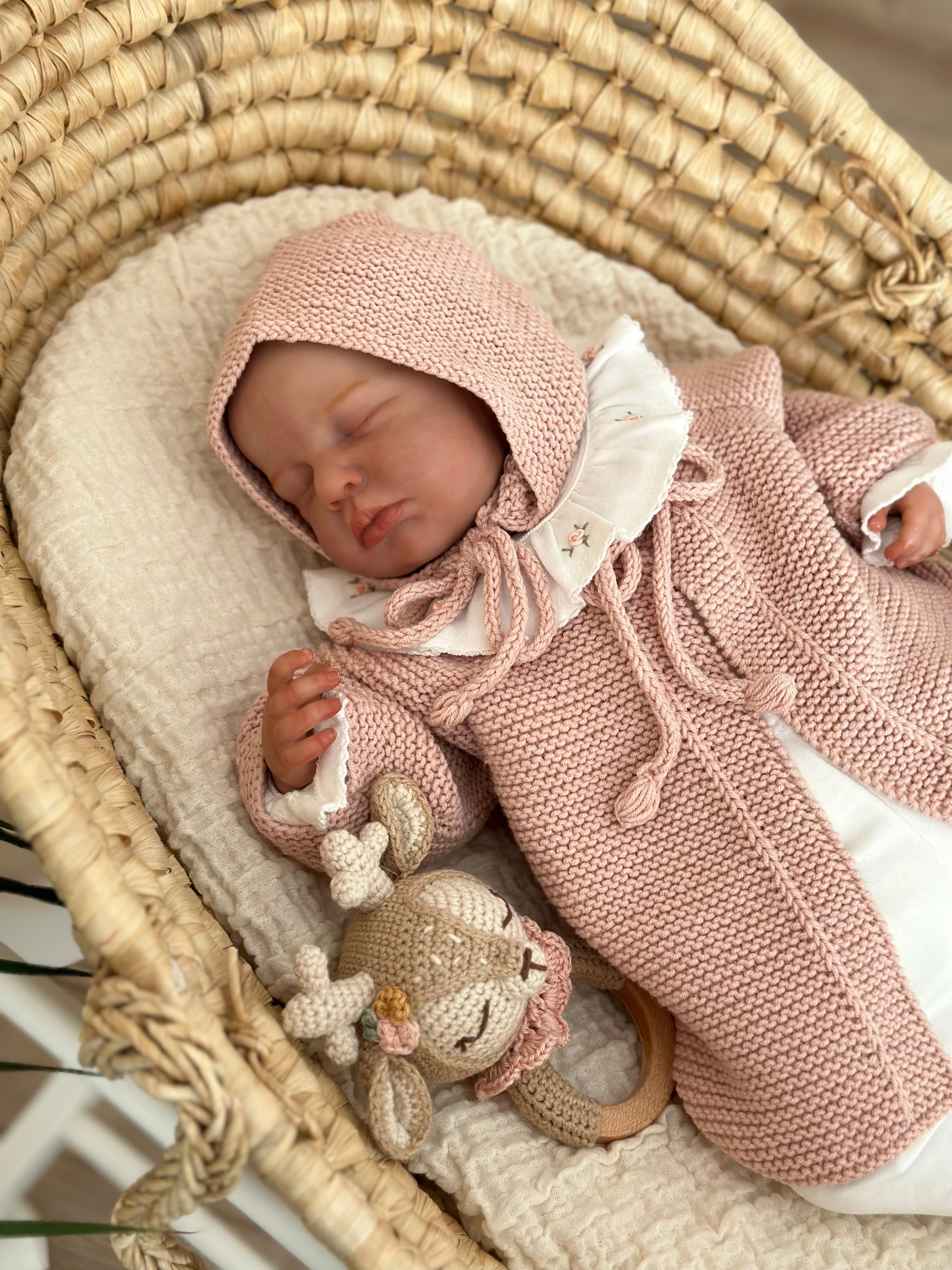 Önden Bağlamalı El Örgüsü Bebek Hırka Şapka Seti