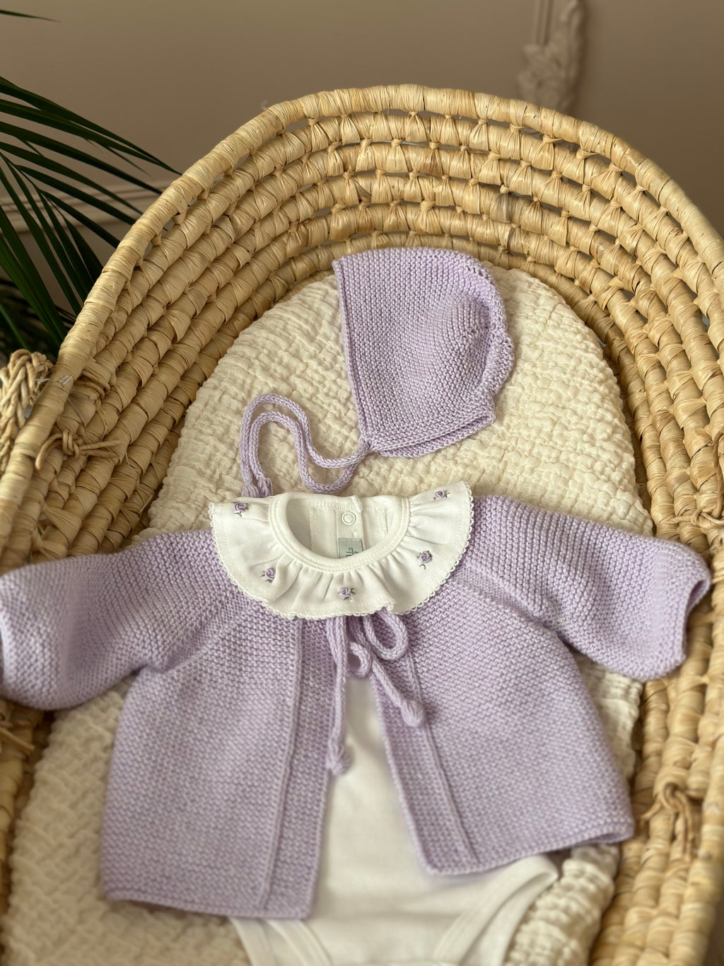 Önden Bağlamalı El Örgüsü Bebek Hırka Şapka Seti