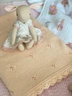 El Örgüsü Açık Somon Bebek Battaniyesi