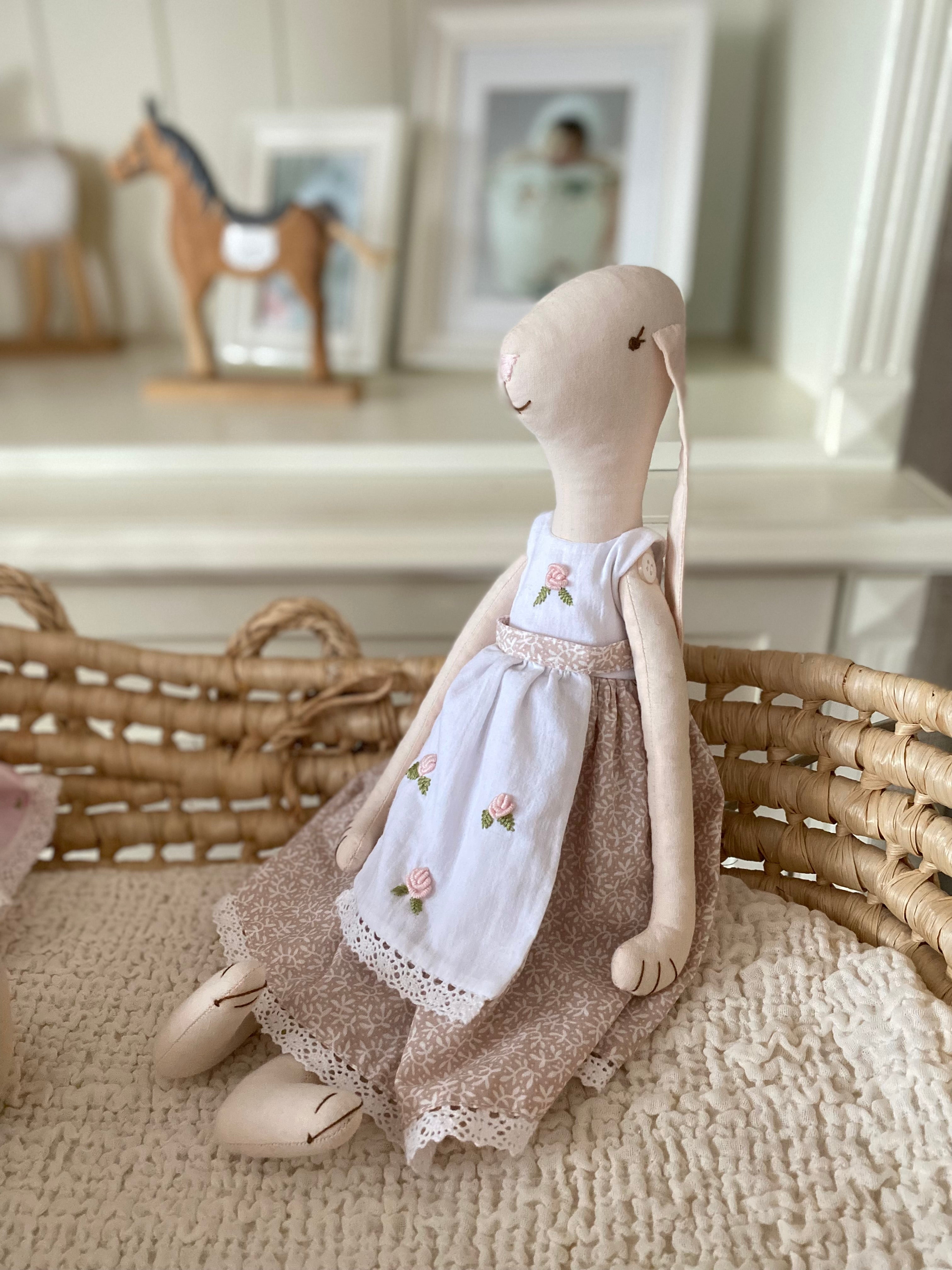 El Yapımı Sevimli Tavşan Bebek