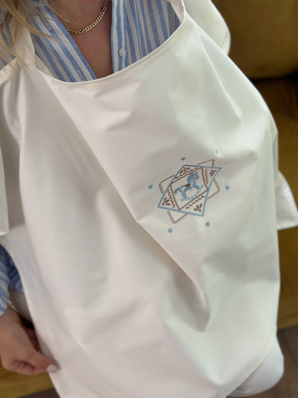 Emzirme Örtüsü Carousel Atlı İşlemeli