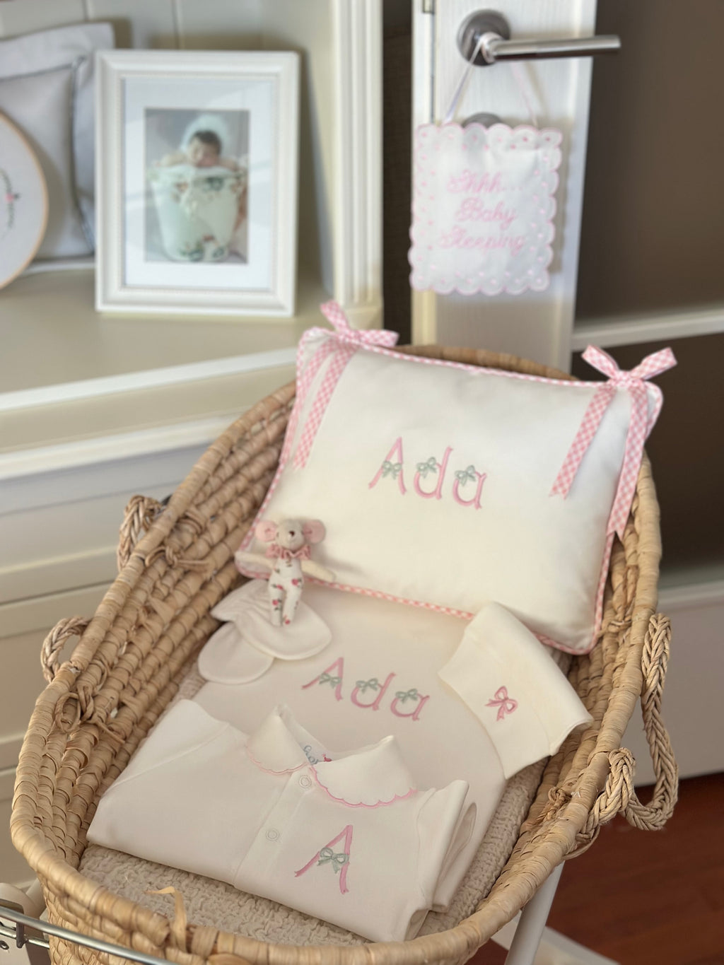 Fiyonklu Harfler Bebek Hastane Çıkış Seti