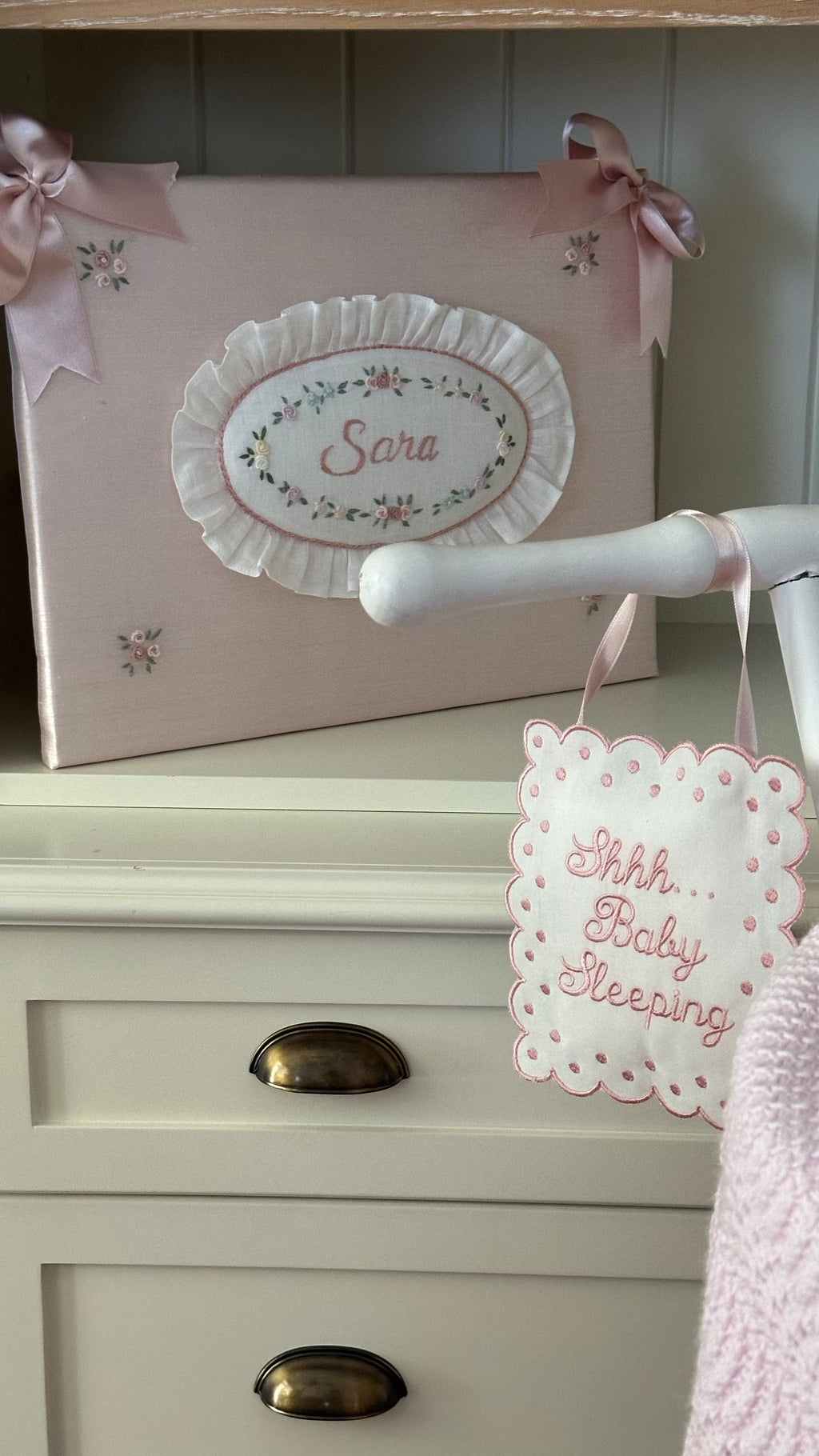 Rococo Embroidered Personalized Fabric Door Decoration | Named Baby Room Decor